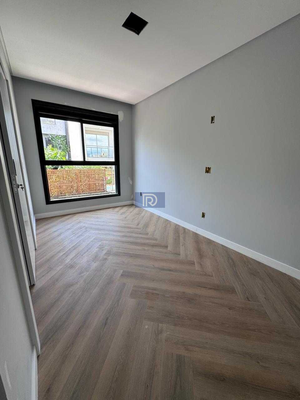 Casa à venda com 3 quartos, 196m² - Foto 7