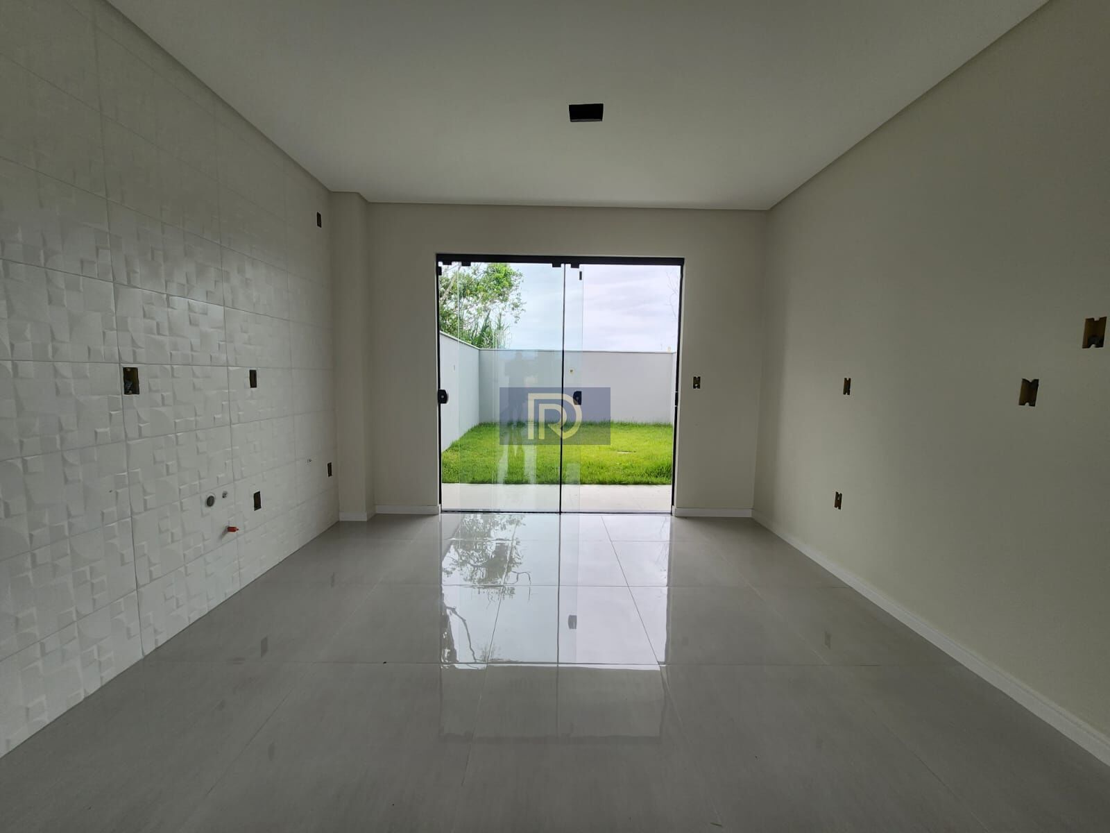 Sobrado à venda com 2 quartos, 75m² - Foto 4