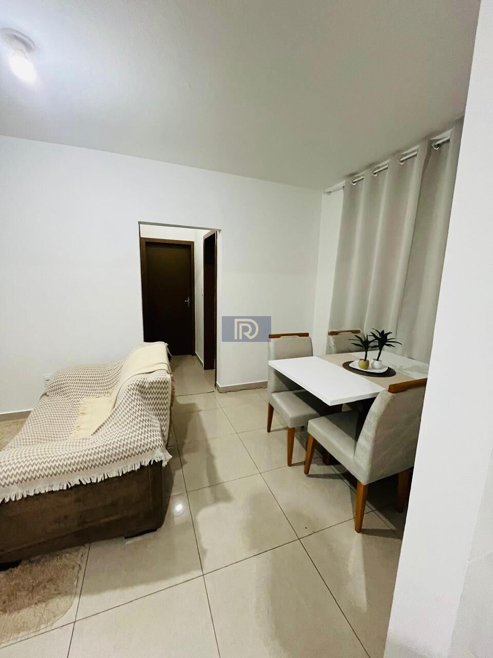 Apartamento à venda com 2 quartos, 62m² - Foto 4