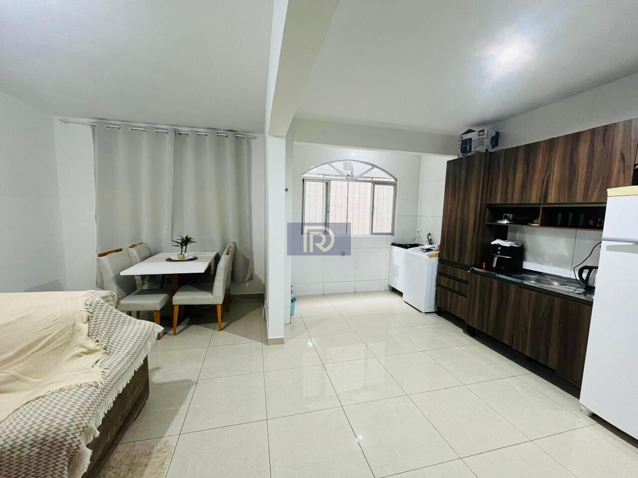 Apartamento à venda com 2 quartos, 62m² - Foto 2