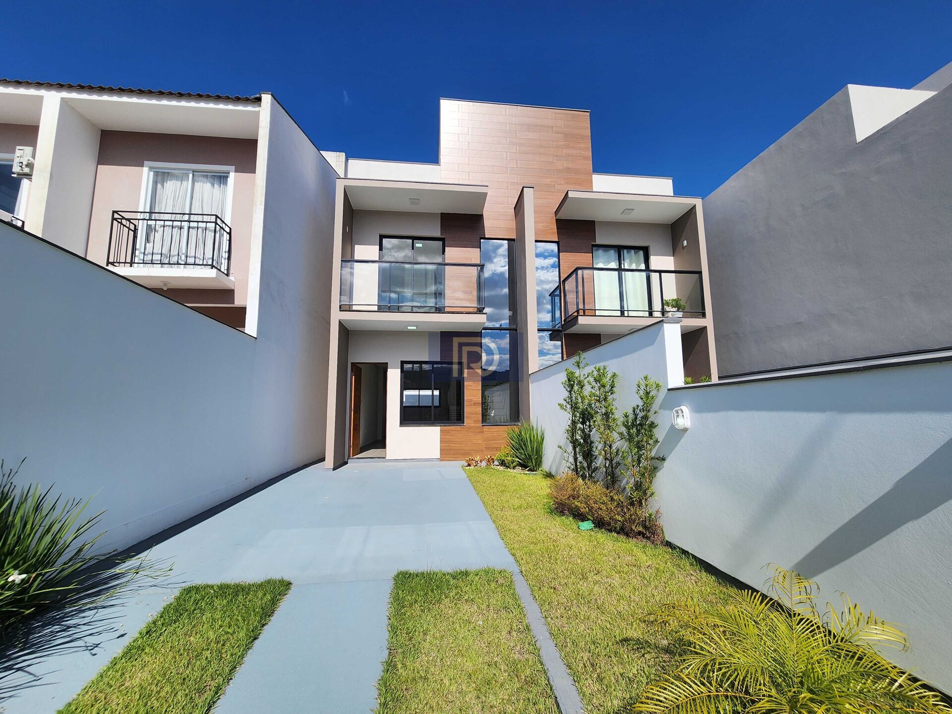 Sobrado à venda com 2 quartos, 87m² - Foto 1