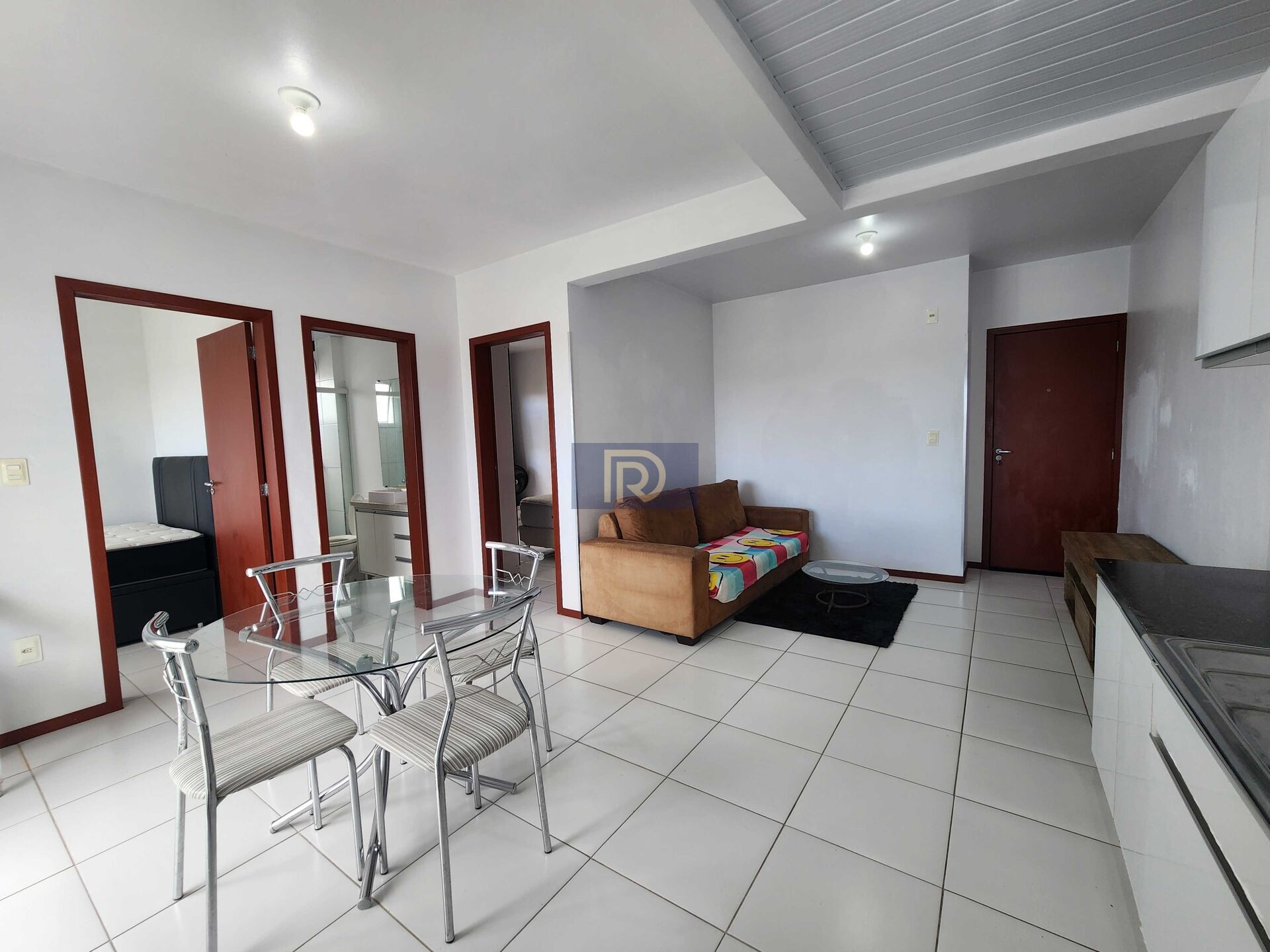 Apartamento à venda com 2 quartos, 56m² - Foto 1