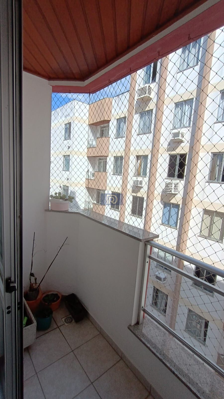 Apartamento à venda com 2 quartos, 63m² - Foto 11