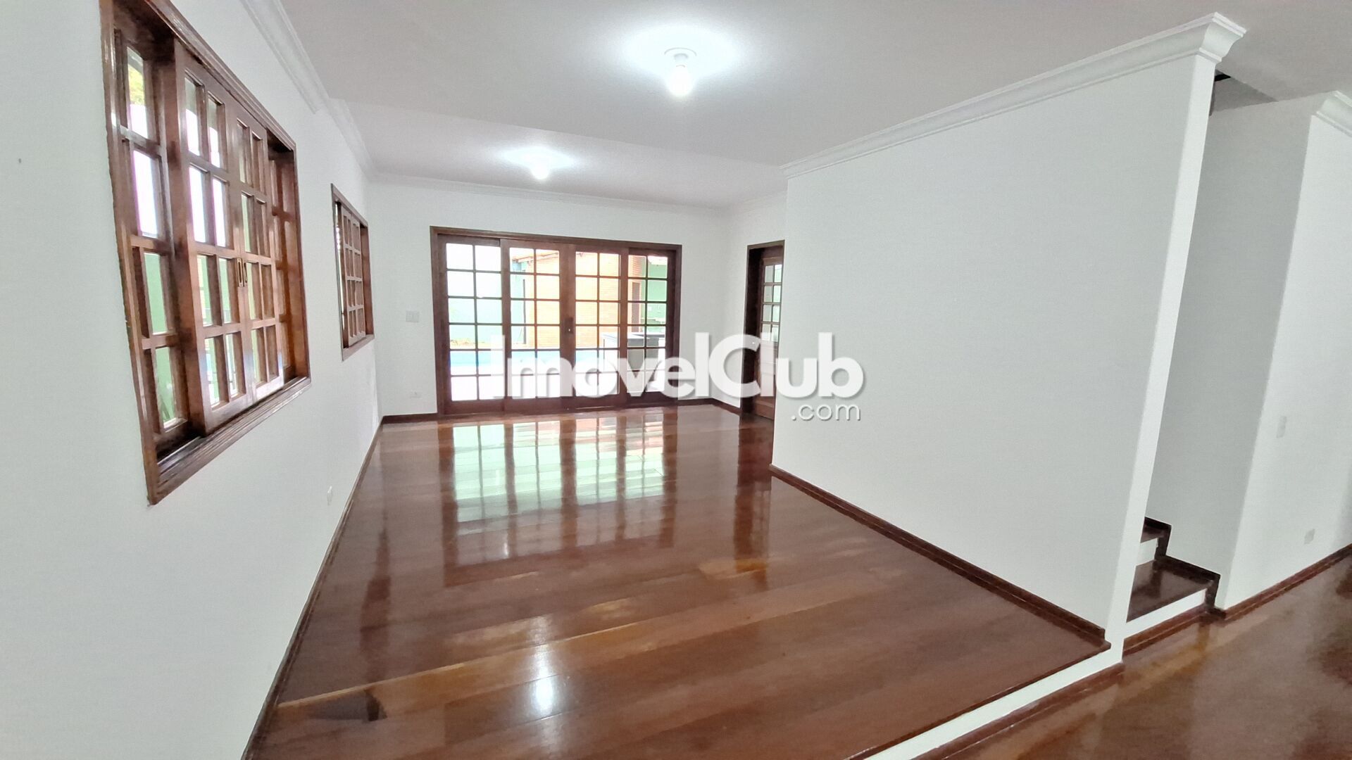 Sobrado para alugar com 4 quartos, 237m² - Foto 2