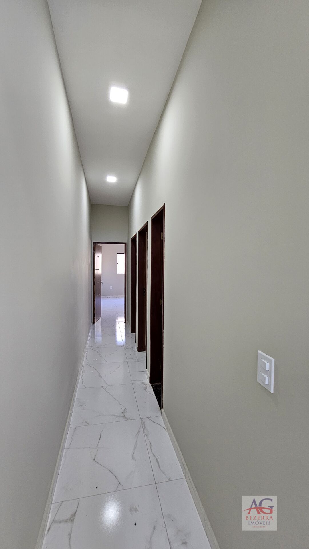 Casa à venda com 3 quartos, 110m² - Foto 10