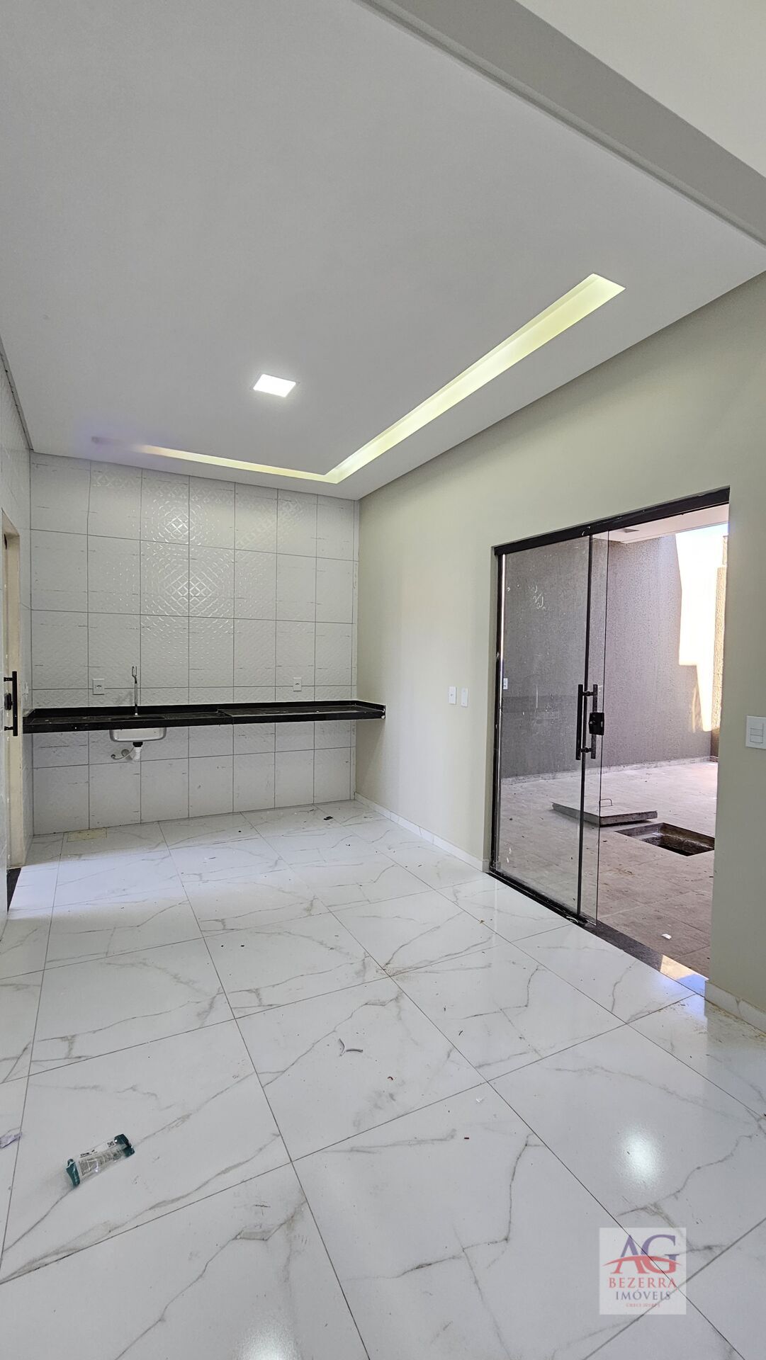 Casa à venda com 3 quartos, 110m² - Foto 8