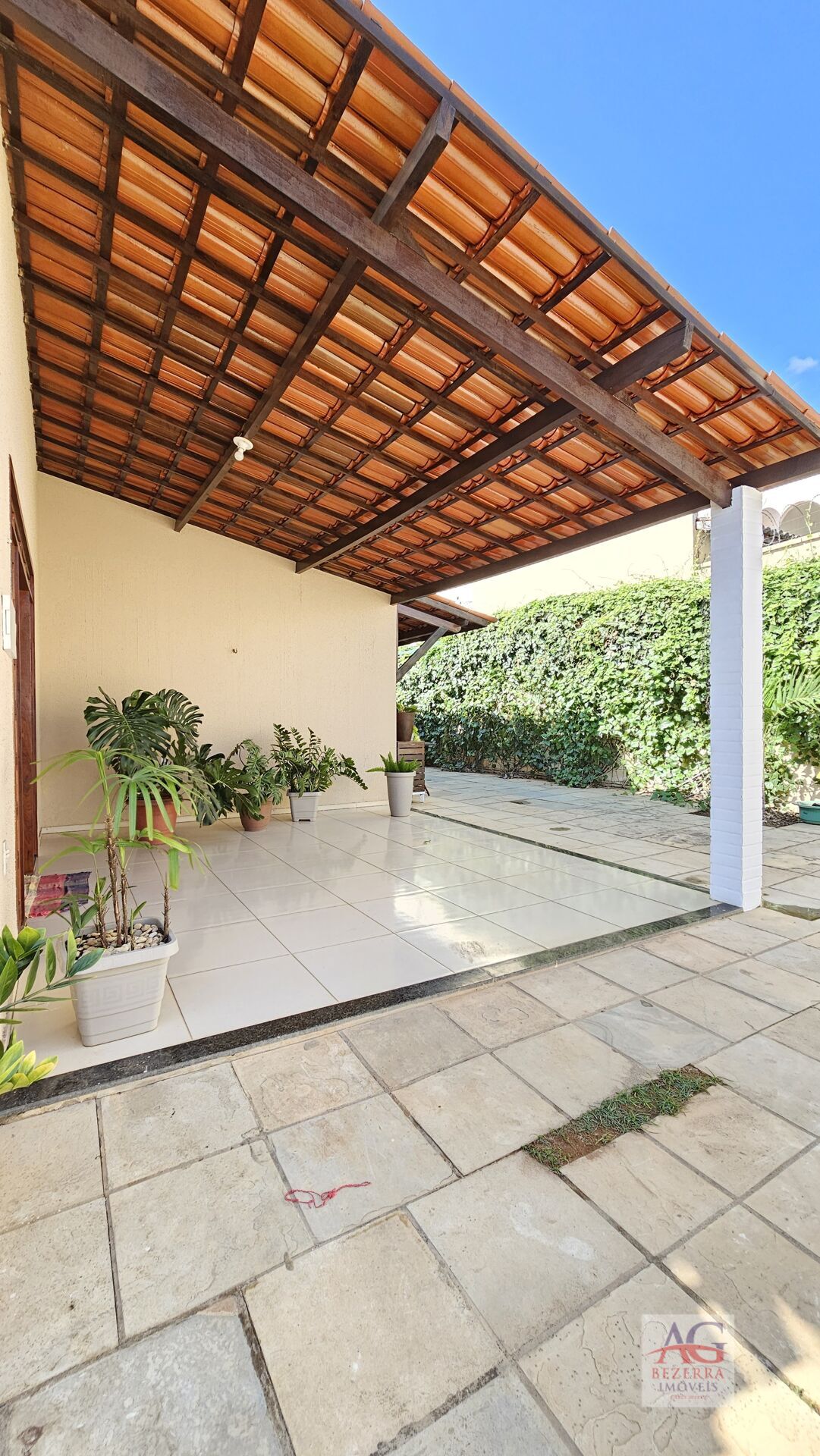 Casa à venda com 4 quartos, 178m² - Foto 4