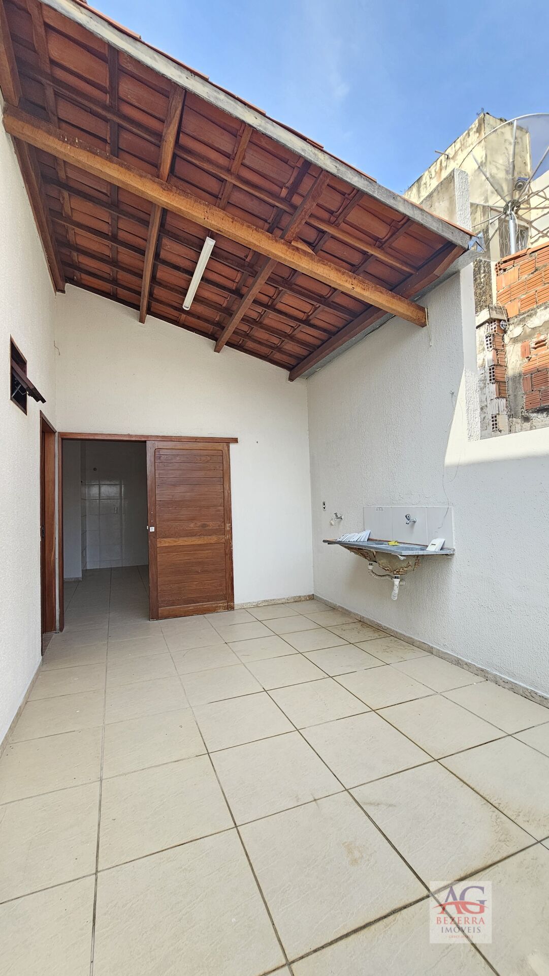 Casa para alugar com 3 quartos, 200m² - Foto 9