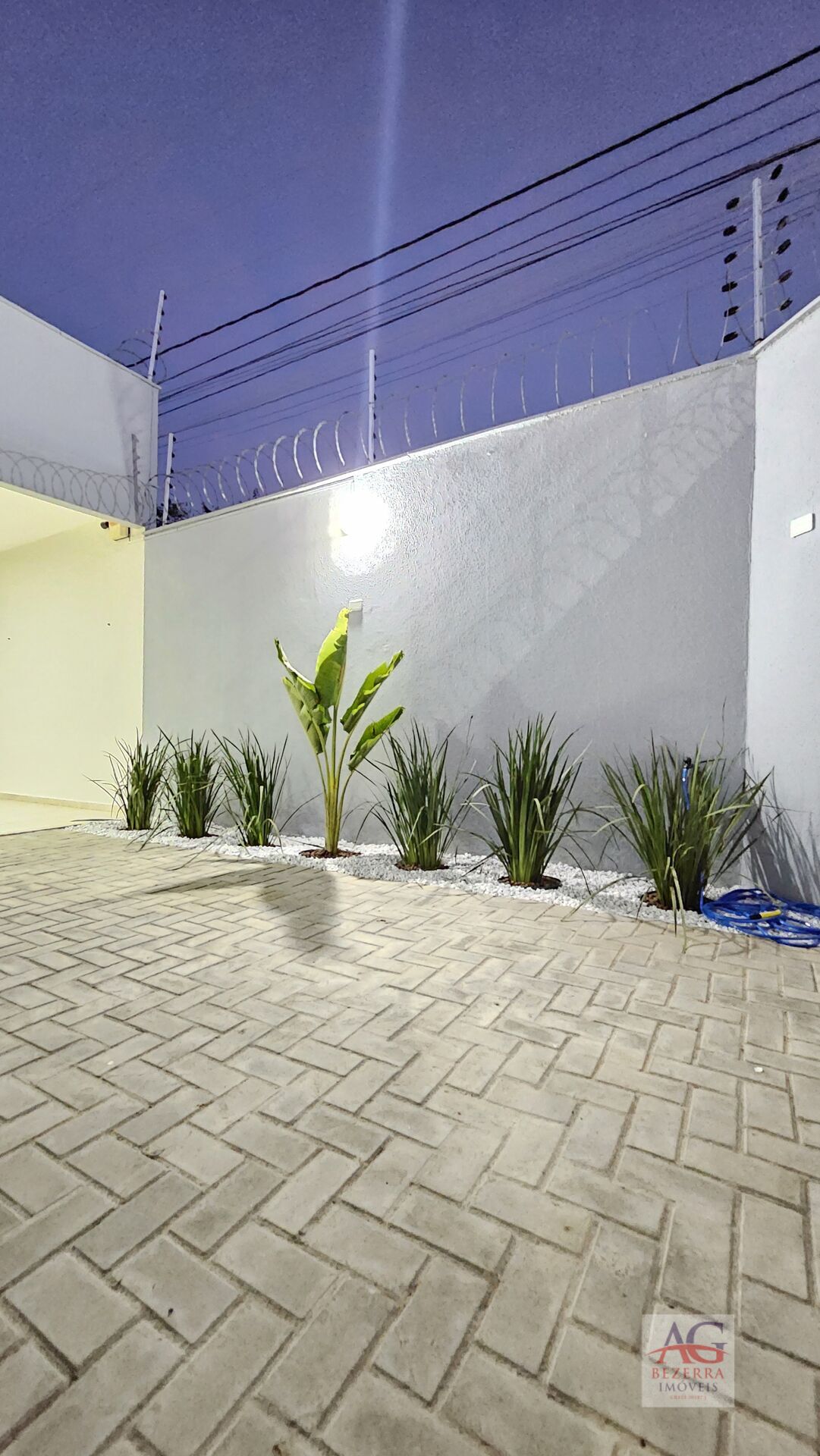 Casa à venda com 3 quartos, 130m² - Foto 2