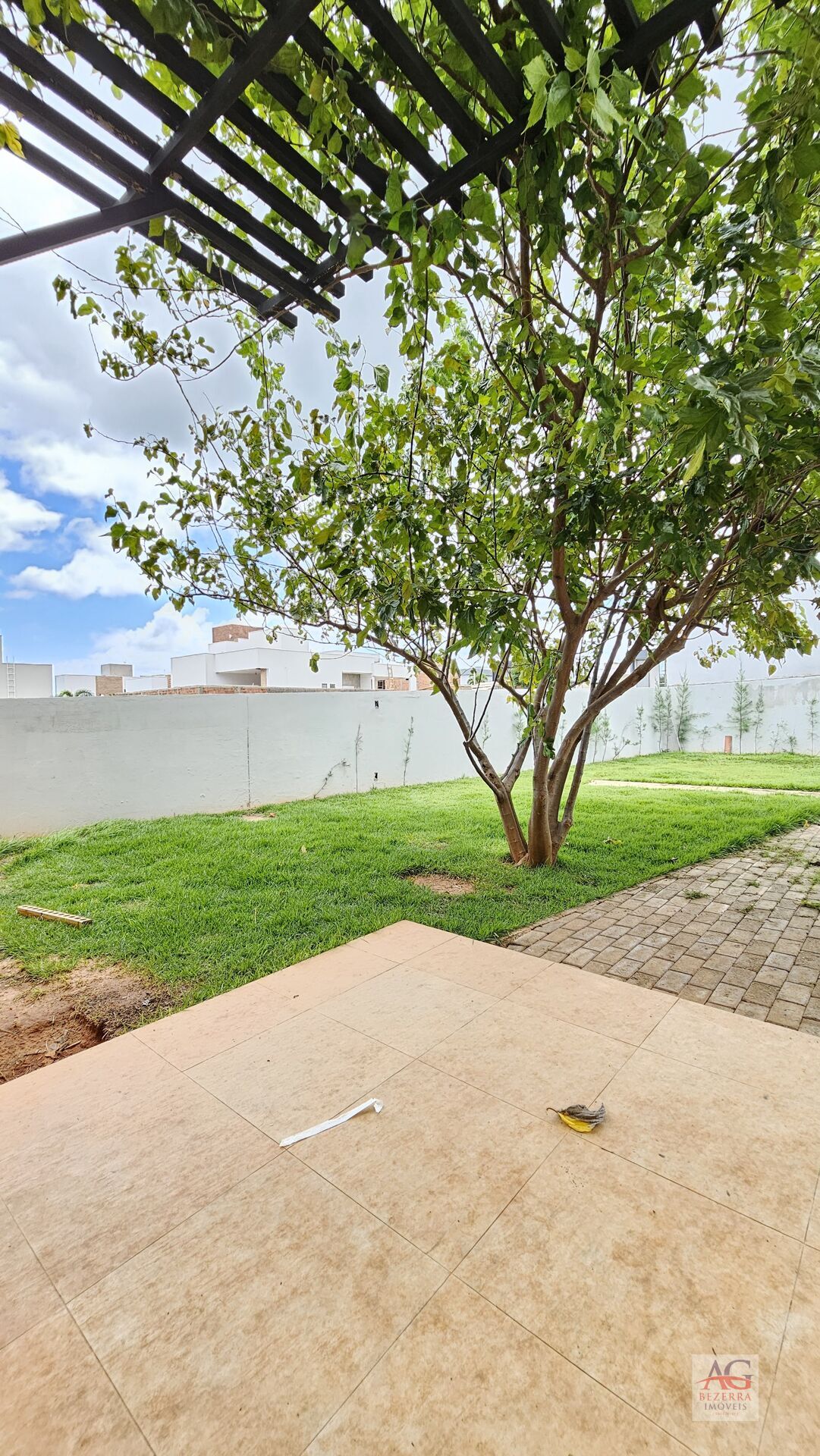 Casa de Condomínio para alugar com 3 quartos, 220m² - Foto 12