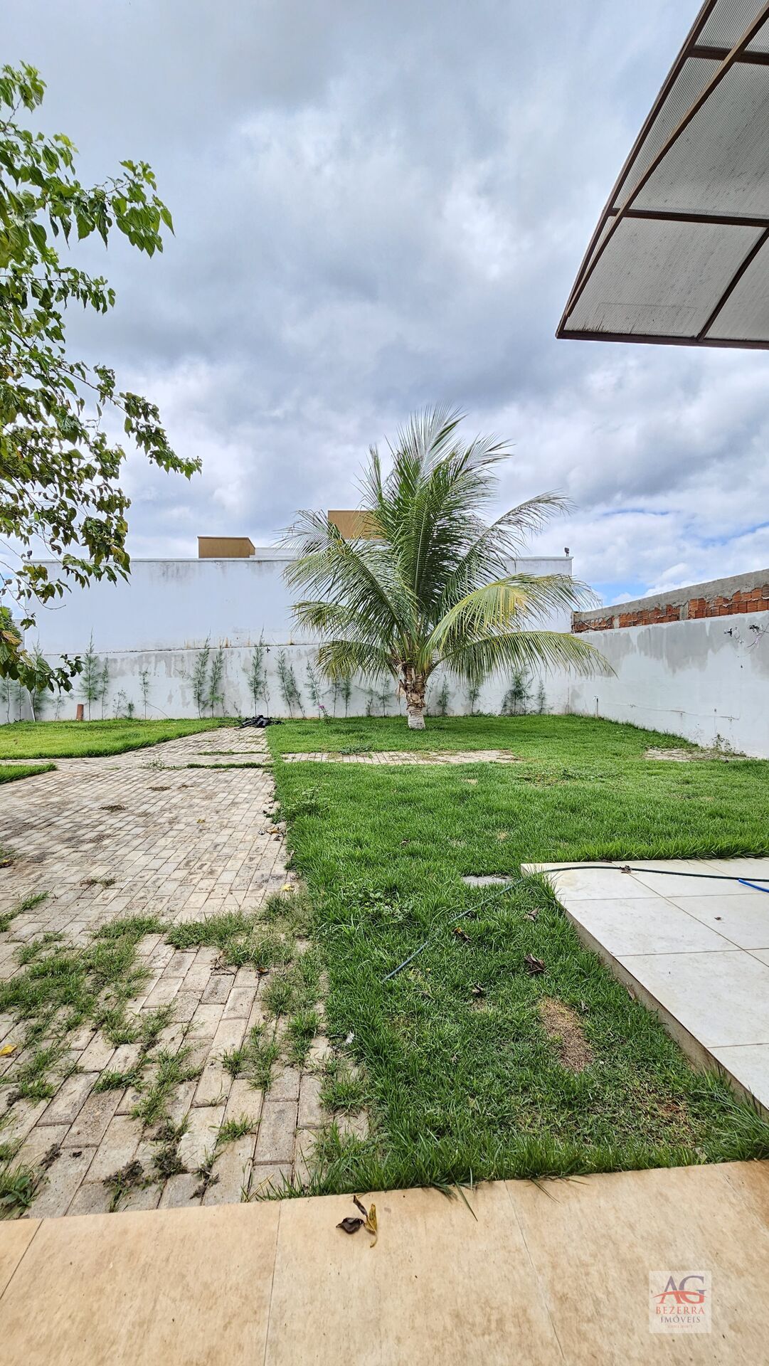 Casa de Condomínio para alugar com 3 quartos, 220m² - Foto 13