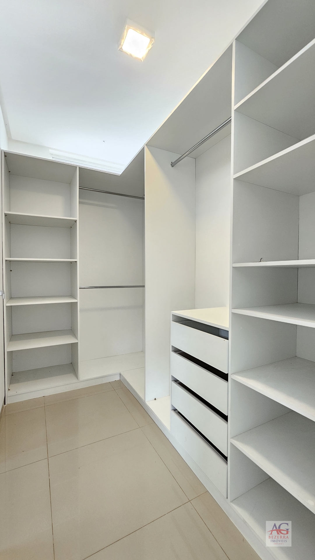 Casa de Condomínio para alugar com 3 quartos, 220m² - Foto 27