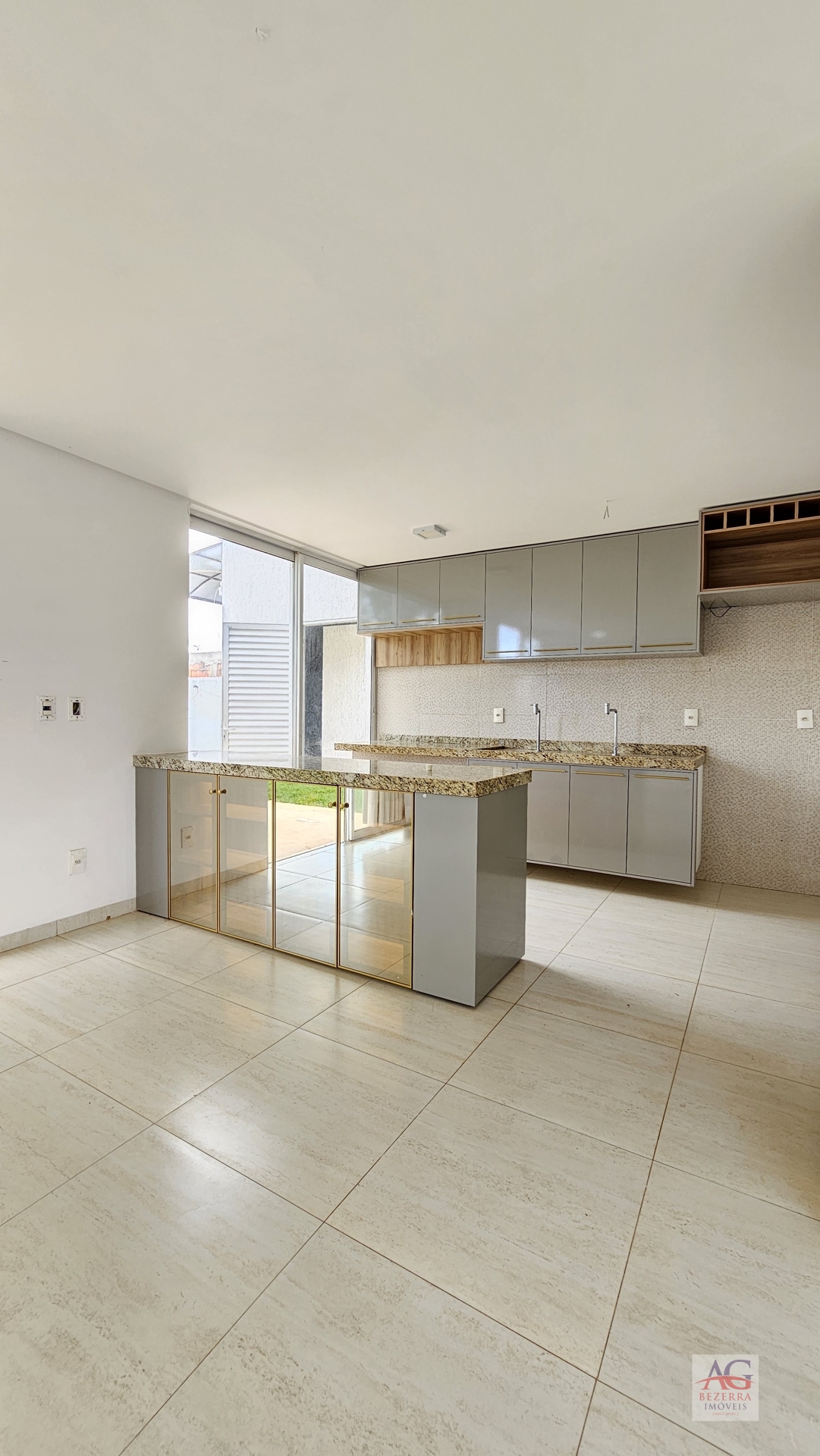 Casa de Condomínio para alugar com 3 quartos, 220m² - Foto 8