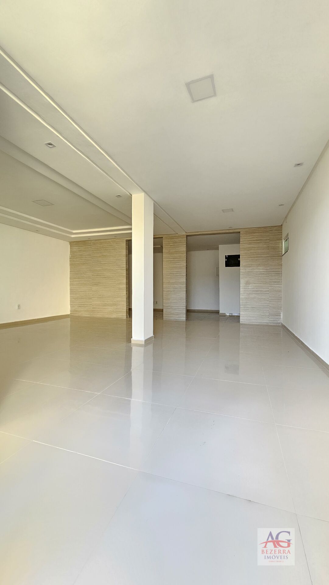 Casa à venda com 3 quartos, 240m² - Foto 7