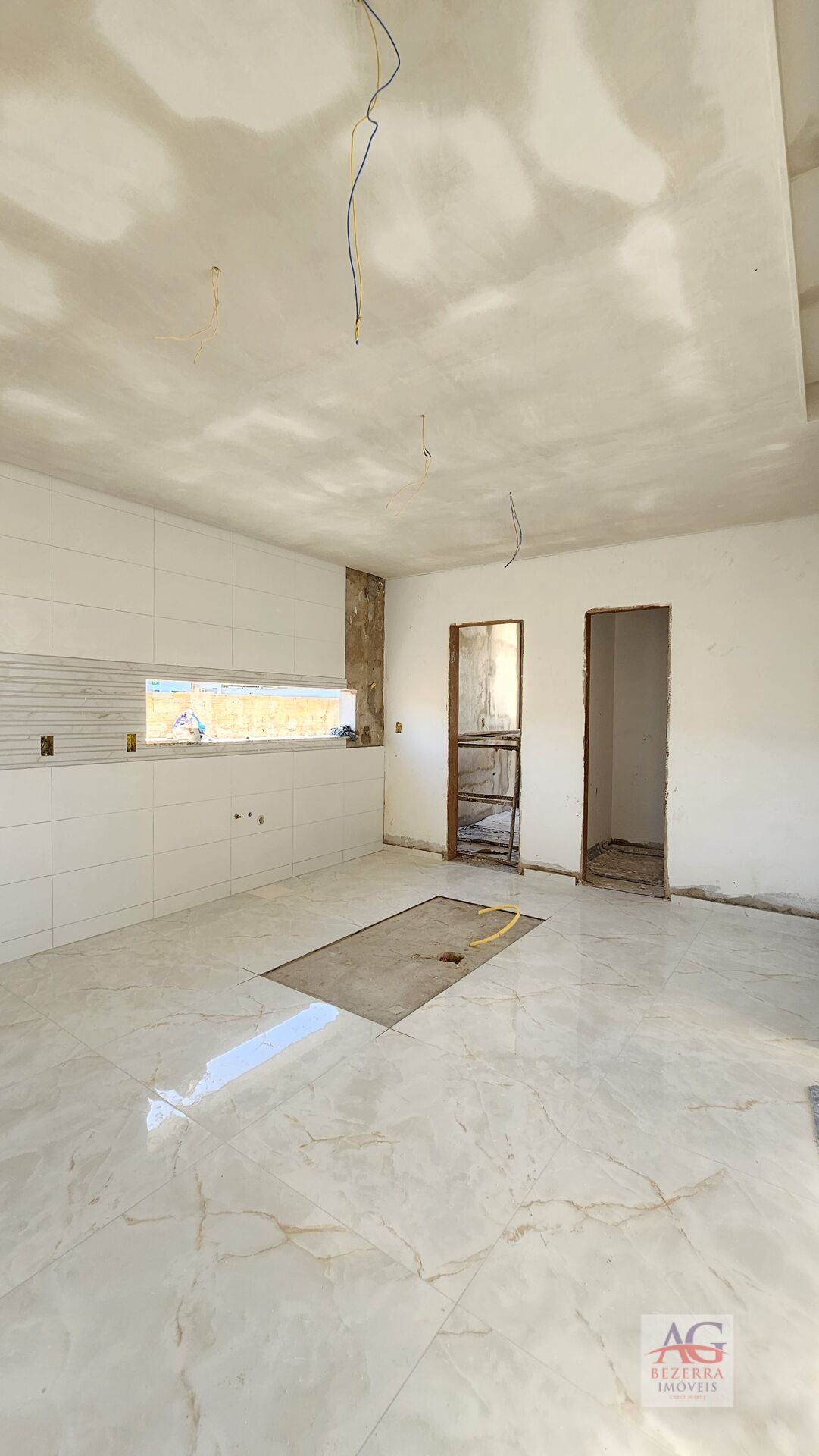 Casa à venda com 4 quartos, 228m² - Foto 12