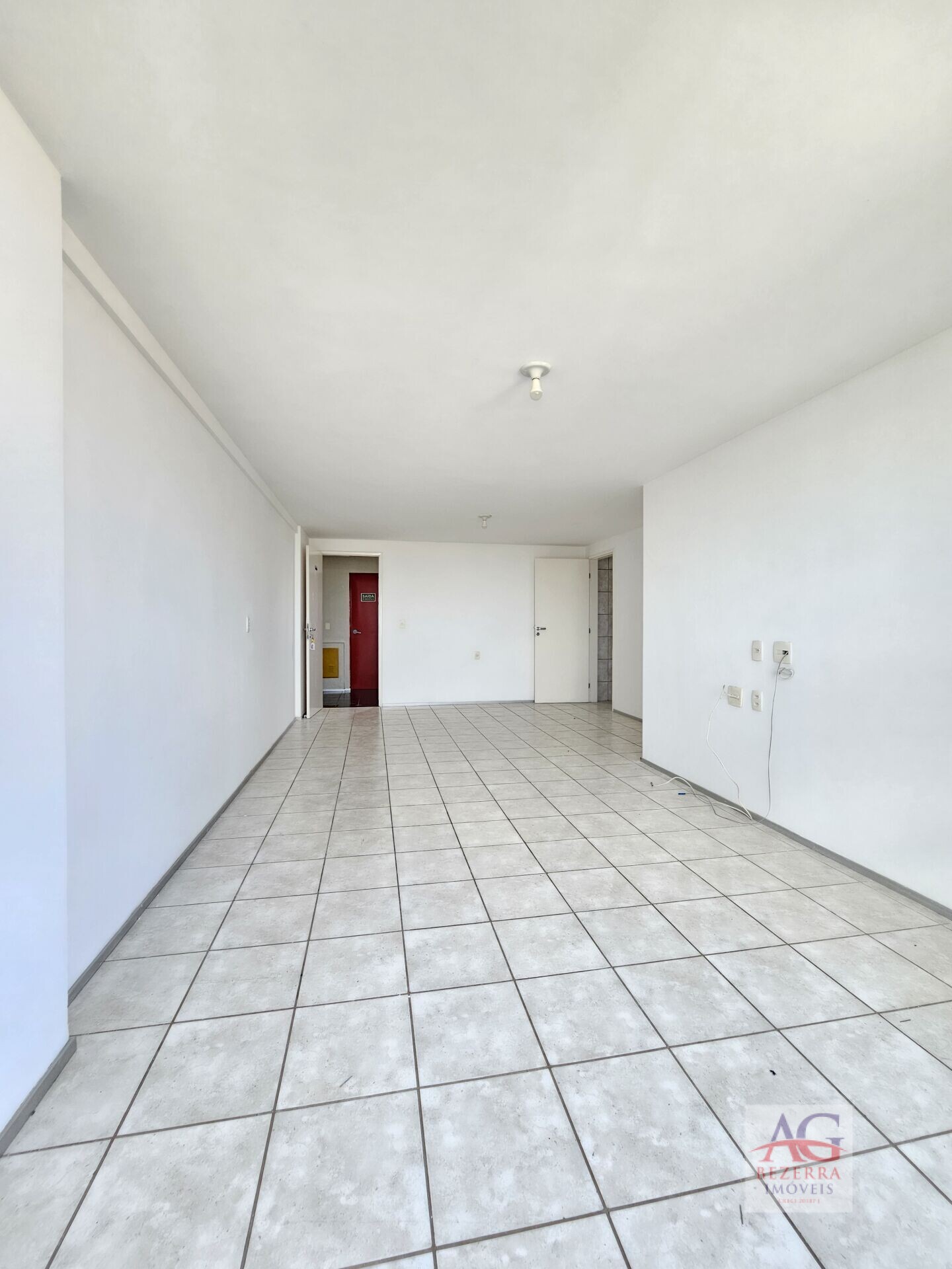 Apartamento para alugar com 3 quartos, 107m² - Foto 2