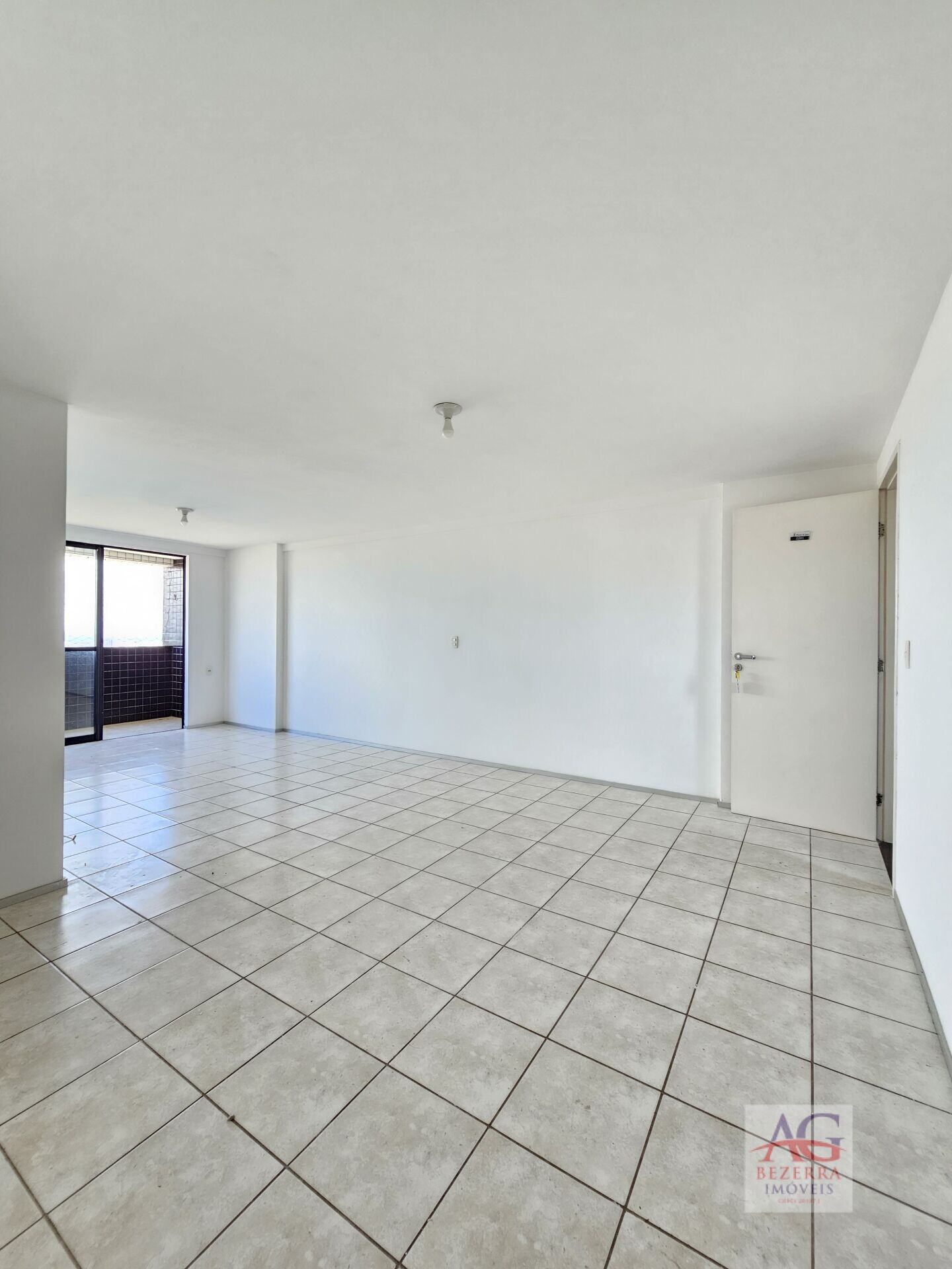 Apartamento para alugar com 3 quartos, 107m² - Foto 5