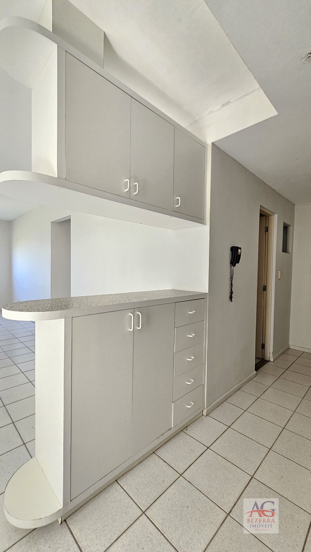 Apartamento para alugar com 3 quartos, 80m² - Foto 4