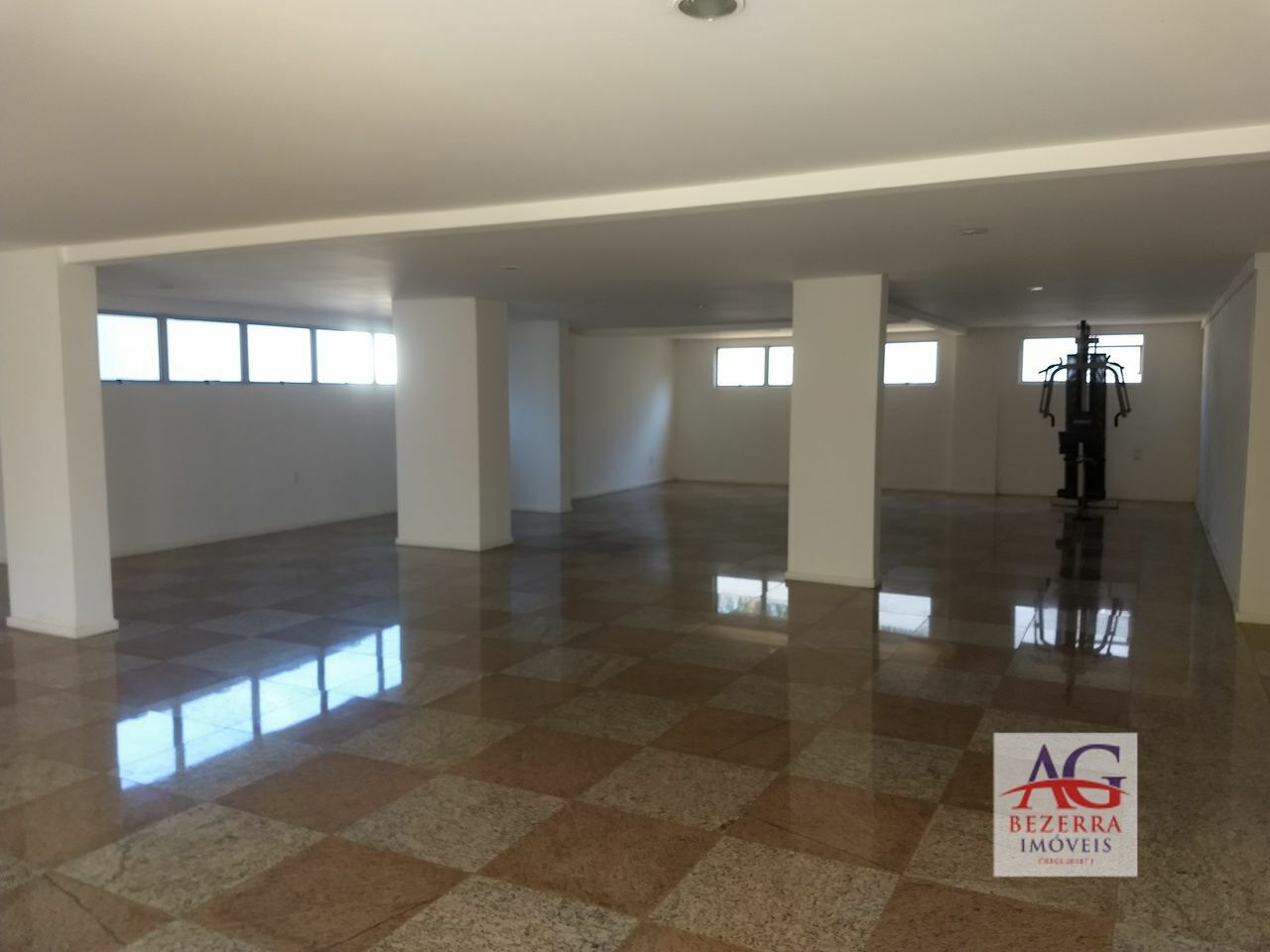 Apartamento para alugar com 3 quartos, 80m² - Foto 23