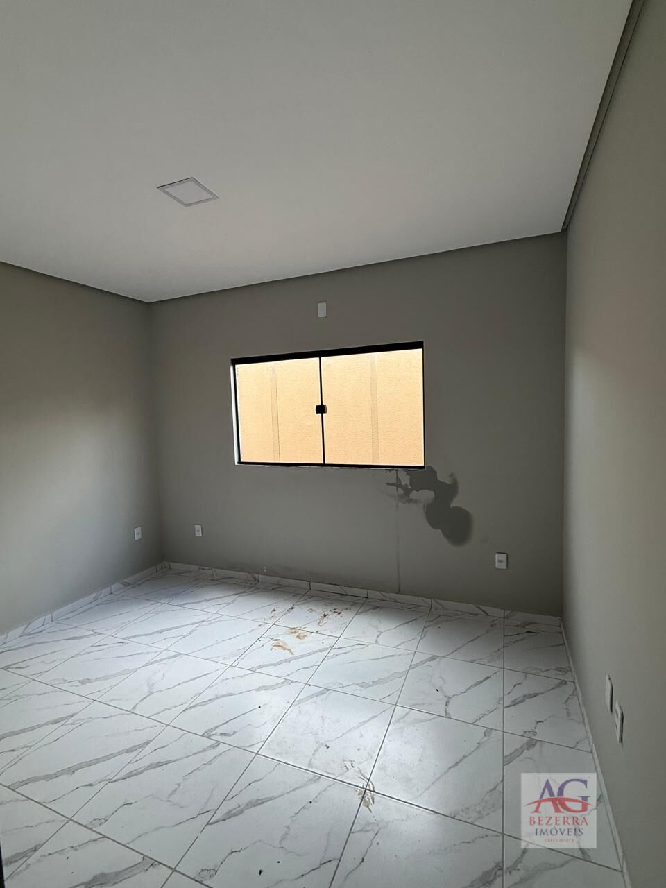 Casa à venda com 2 quartos, 70m² - Foto 5