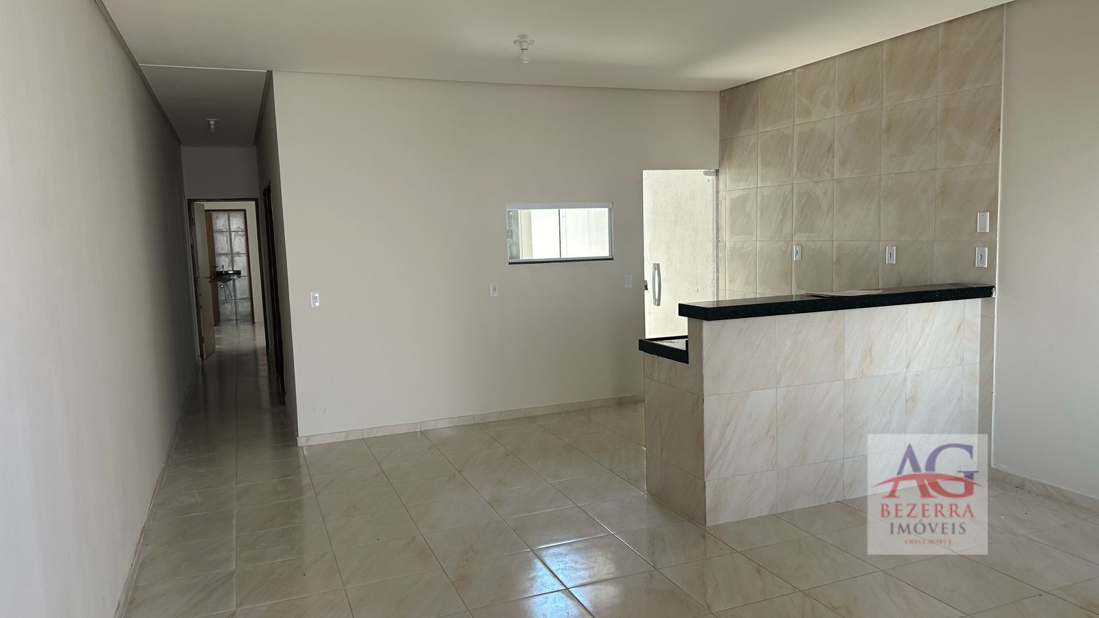 Casa à venda com 2 quartos, 86m² - Foto 2