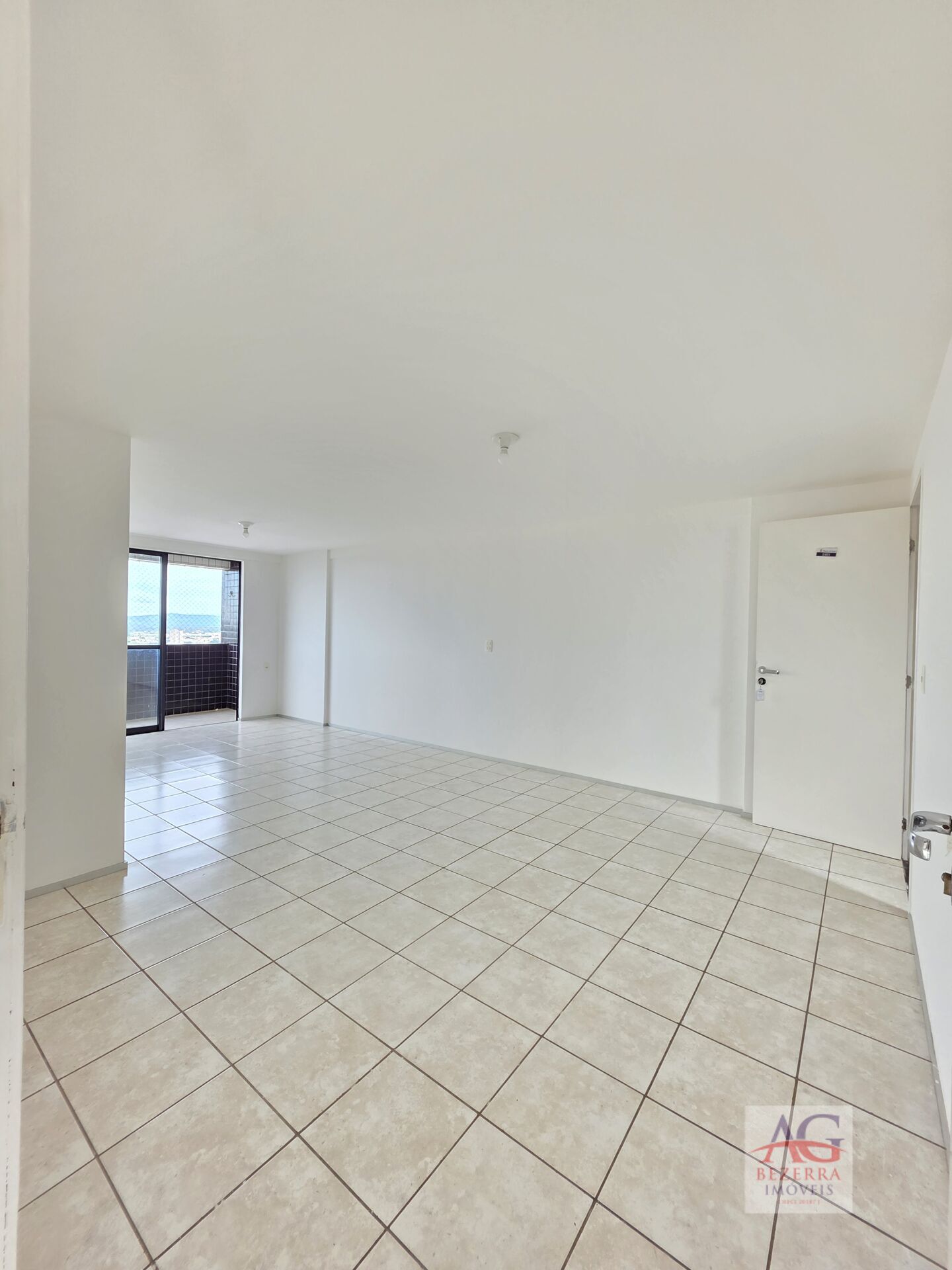 Apartamento, 3 quartos, 107 m² - Foto 2