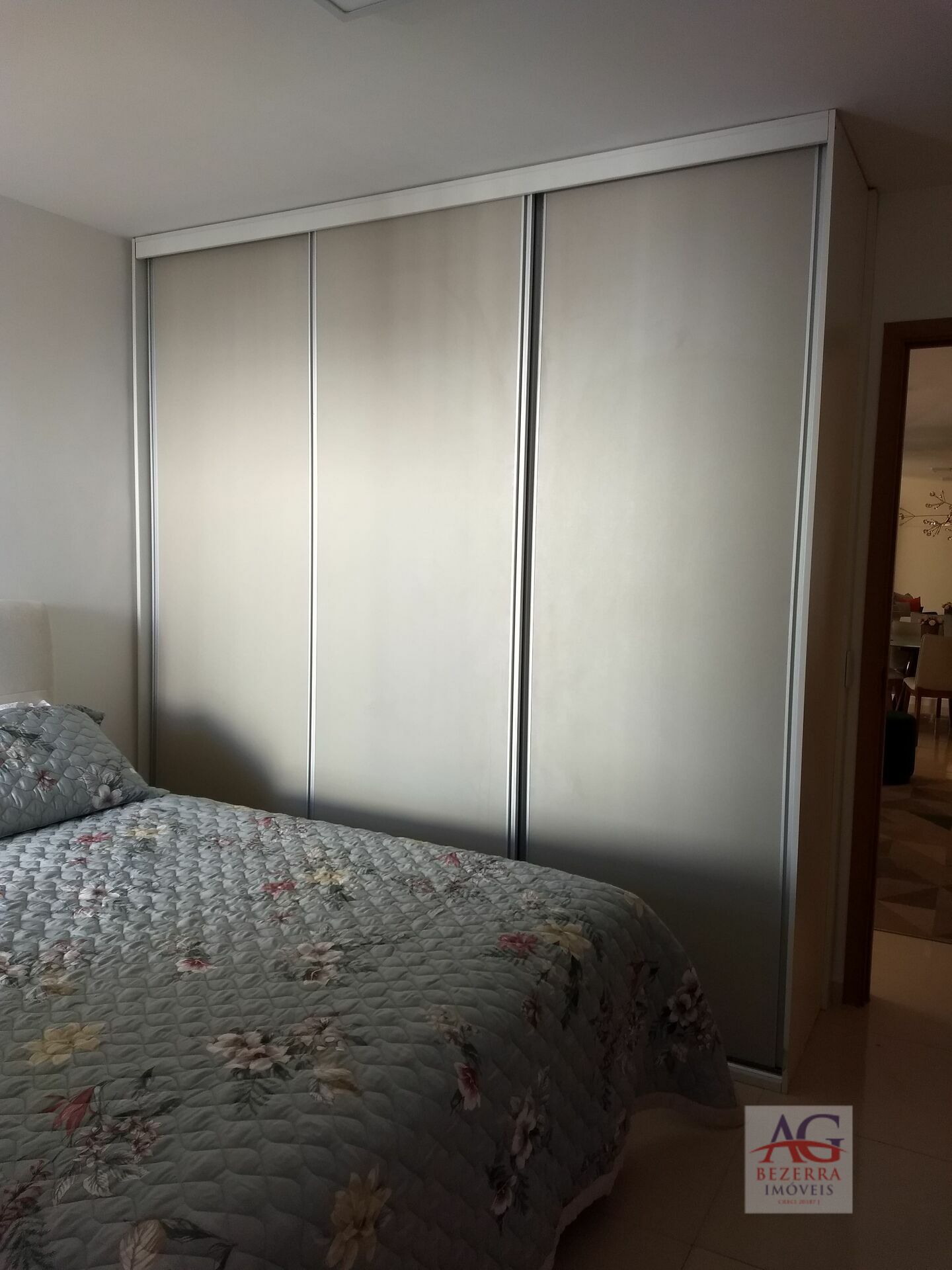 Casa à venda com 3 quartos, 111m² - Foto 18