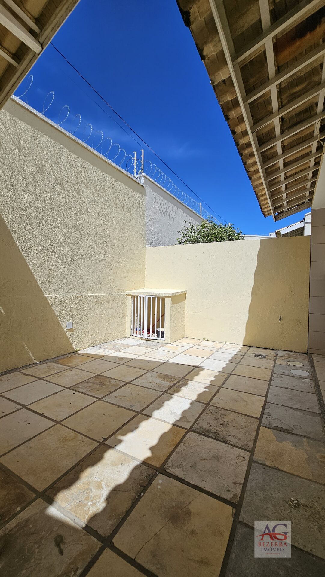 Casa para alugar com 4 quartos, 153m² - Foto 11