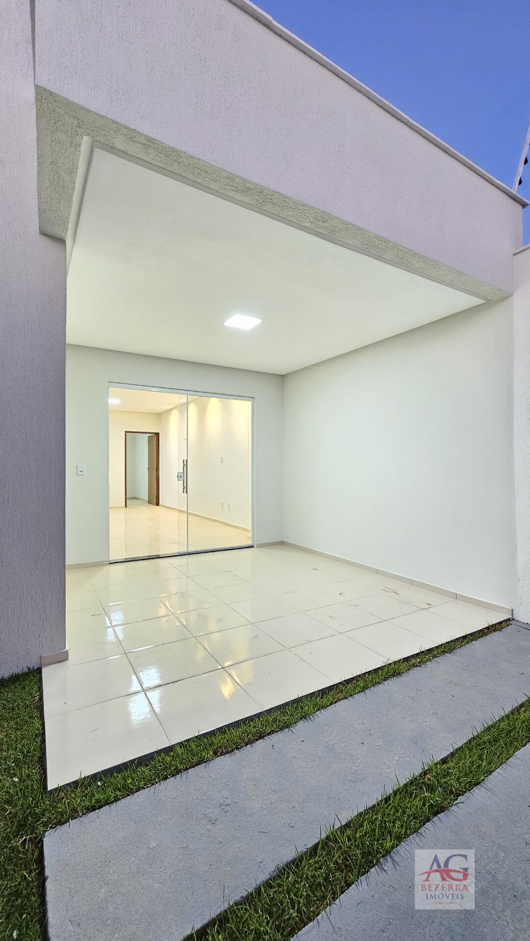 Casa à venda com 2 quartos, 72m² - Foto 4