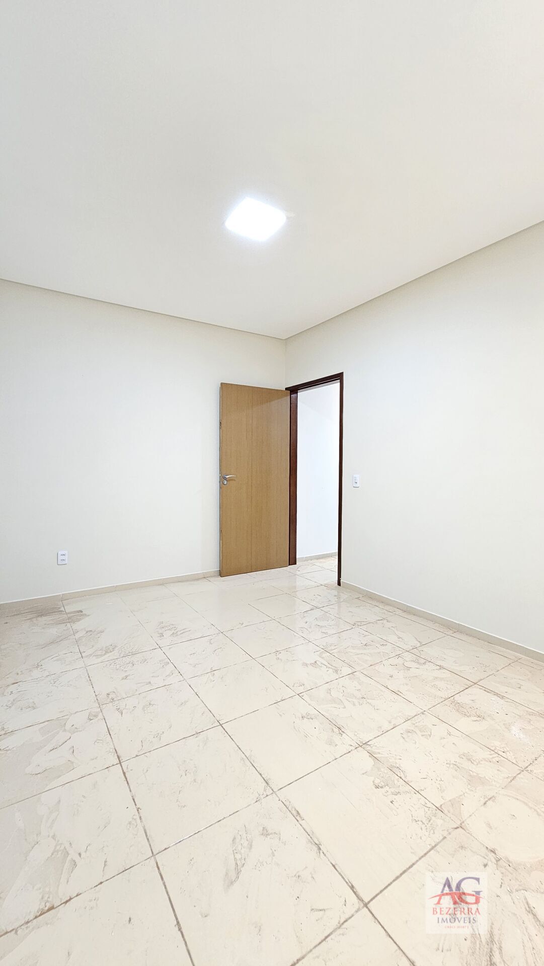 Casa à venda com 2 quartos, 72m² - Foto 18