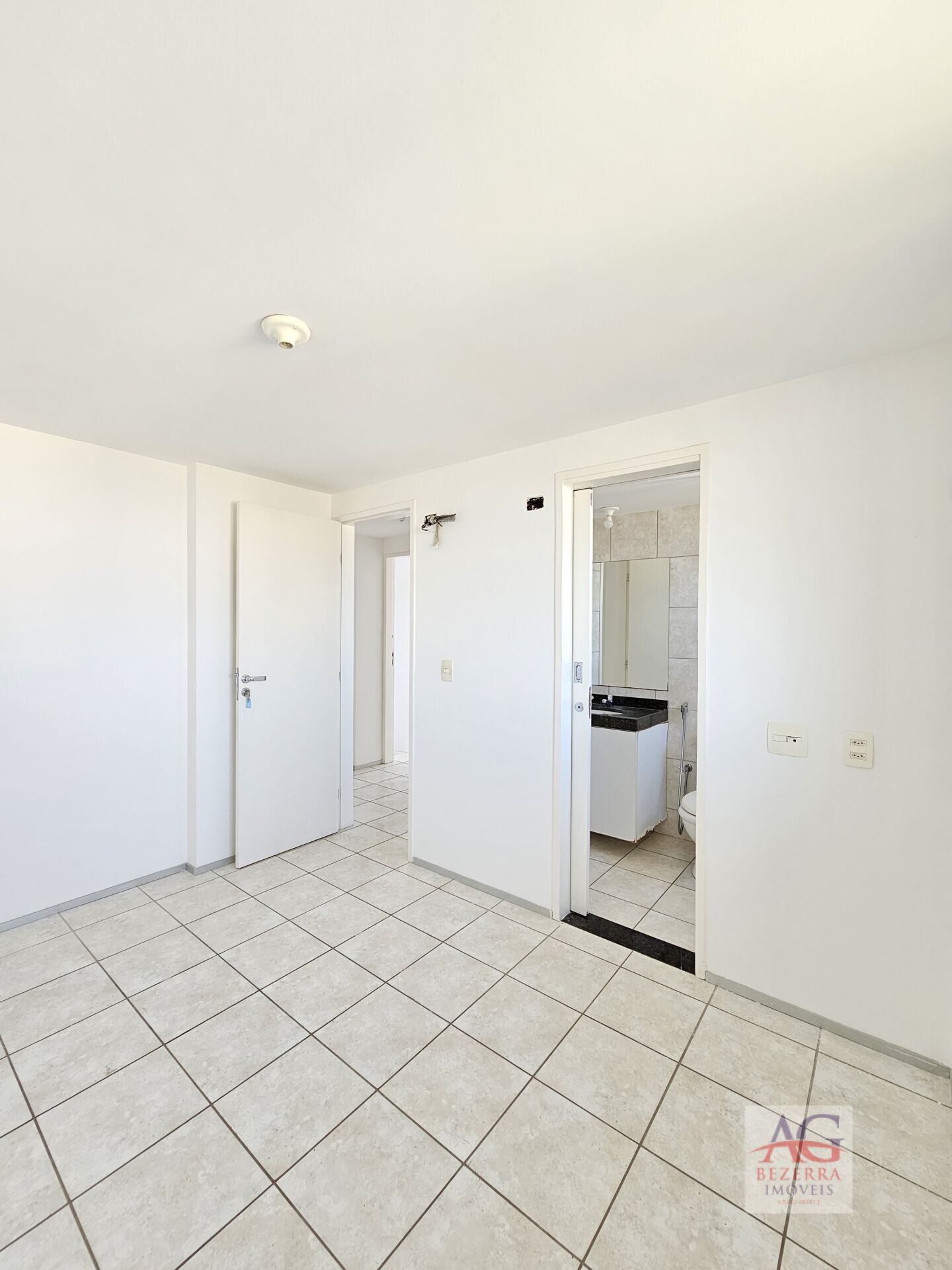 Apartamento para alugar com 3 quartos, 107m² - Foto 13