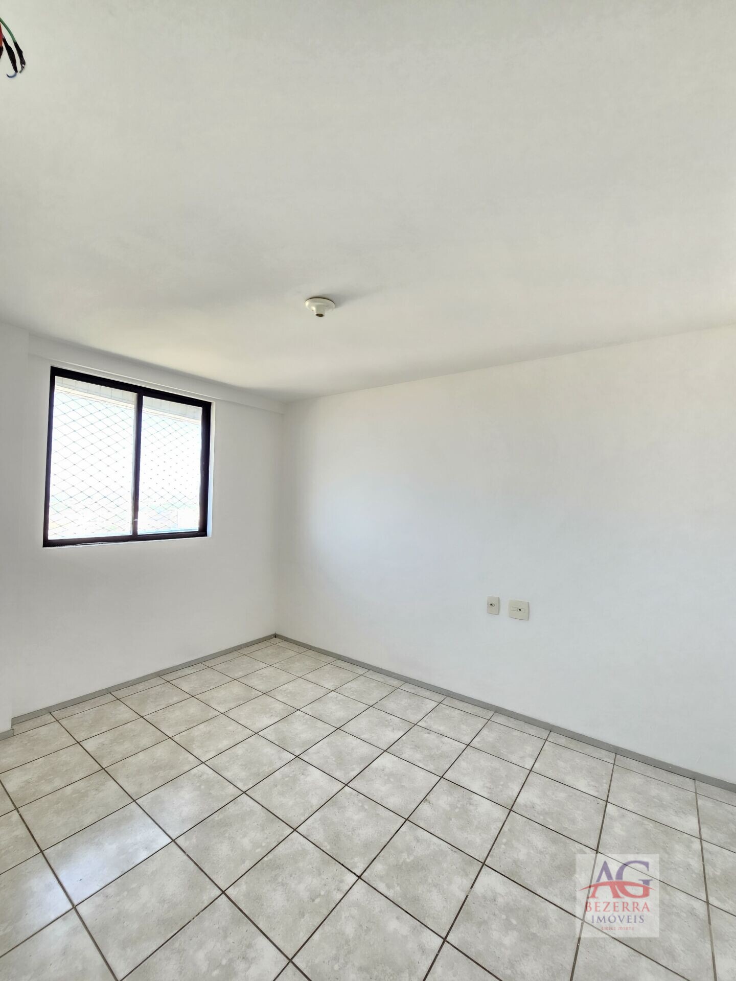 Apartamento para alugar com 3 quartos, 107m² - Foto 12