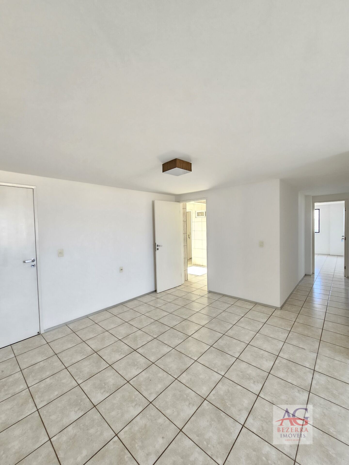 Apartamento para alugar com 3 quartos, 107m² - Foto 2