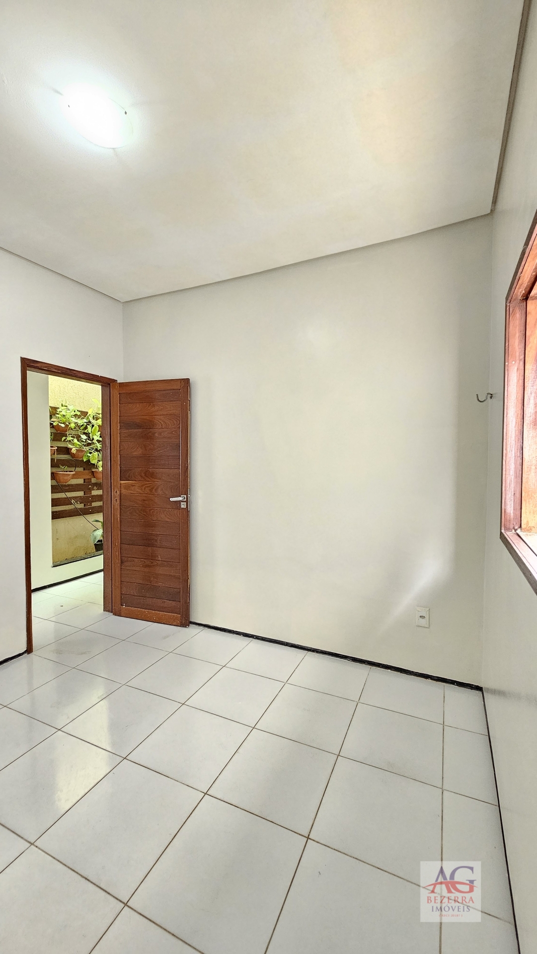 Casa à venda com 4 quartos, 300m² - Foto 25