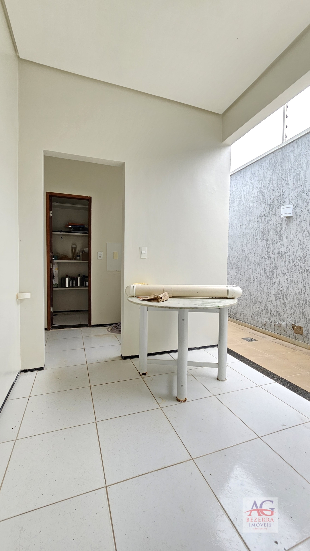 Casa à venda com 4 quartos, 300m² - Foto 14