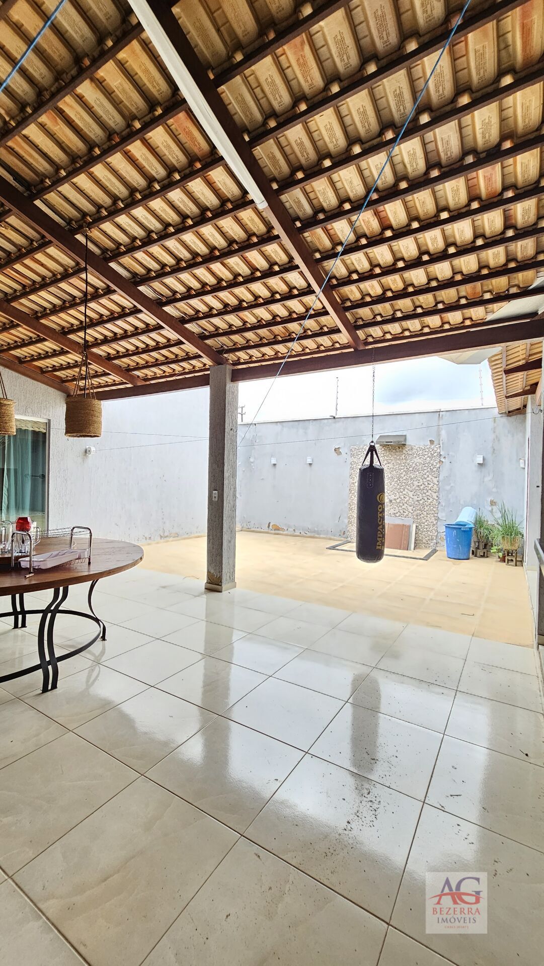Casa à venda com 4 quartos, 300m² - Foto 35