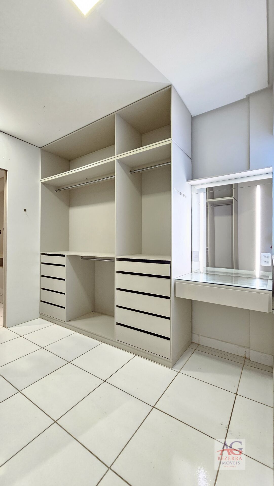 Apartamento à venda com 2 quartos, 83m² - Foto 19