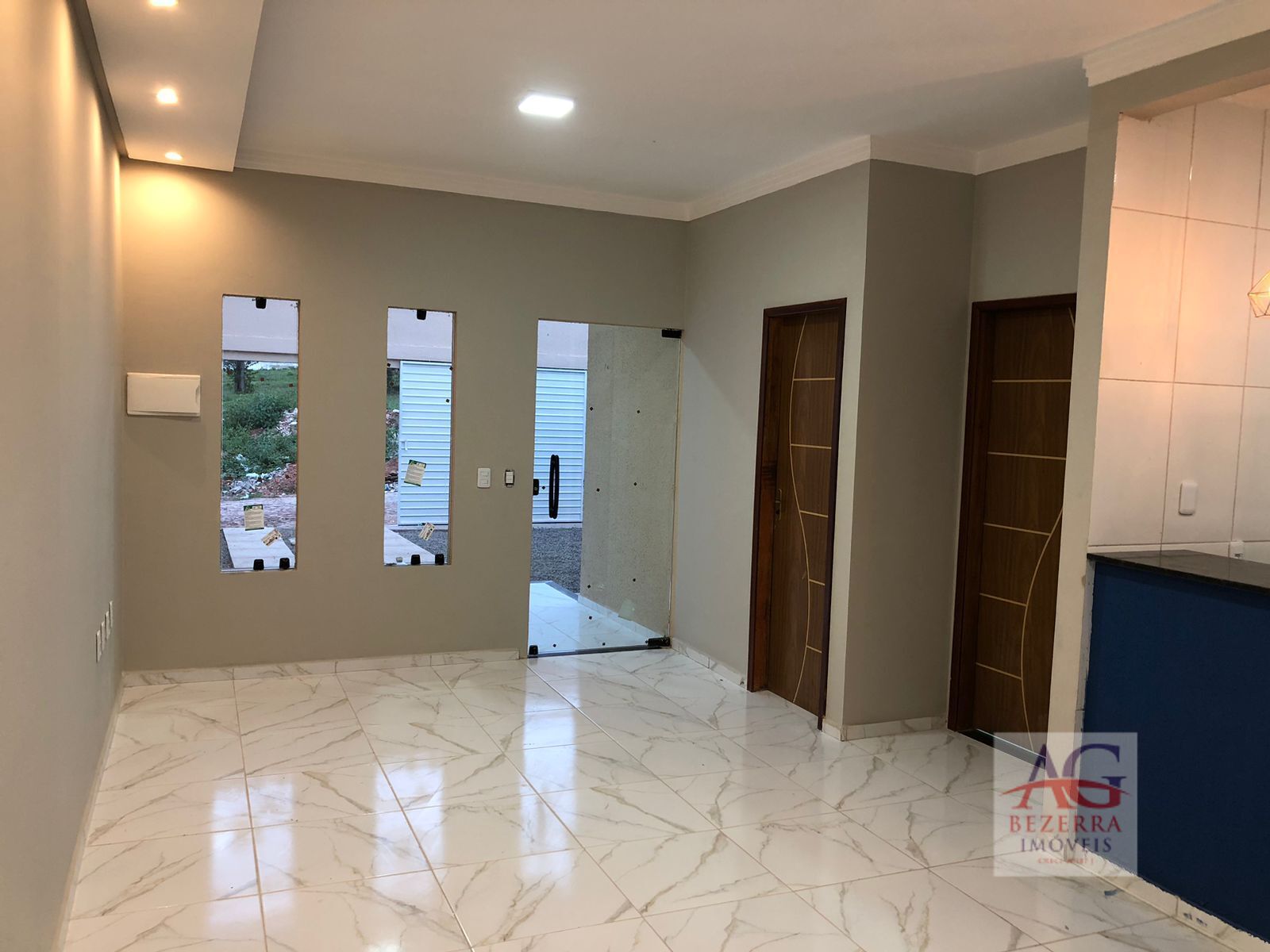 Casa à venda com 2 quartos, 88m² - Foto 4