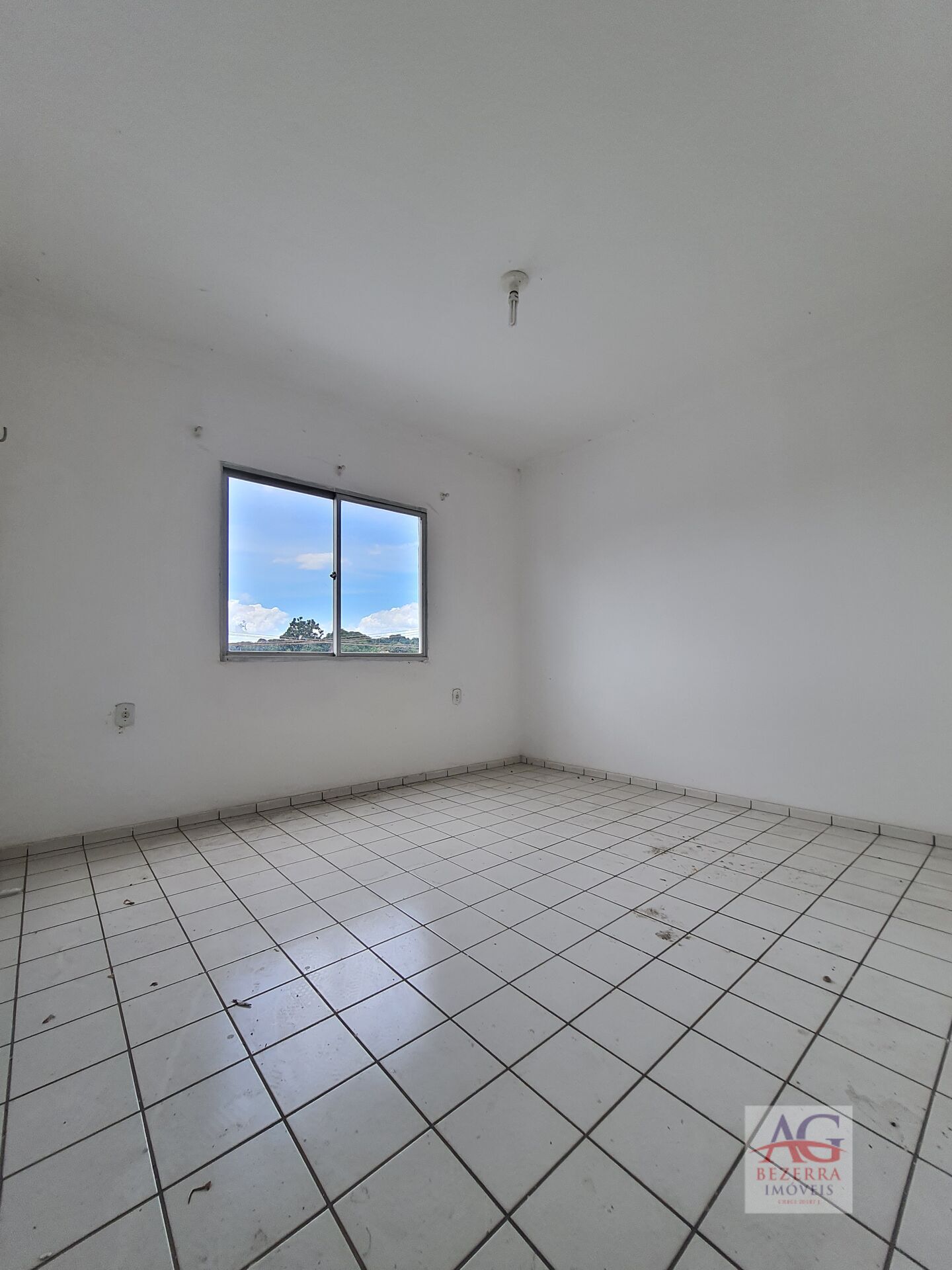 Apartamento para alugar com 2 quartos, 80m² - Foto 12