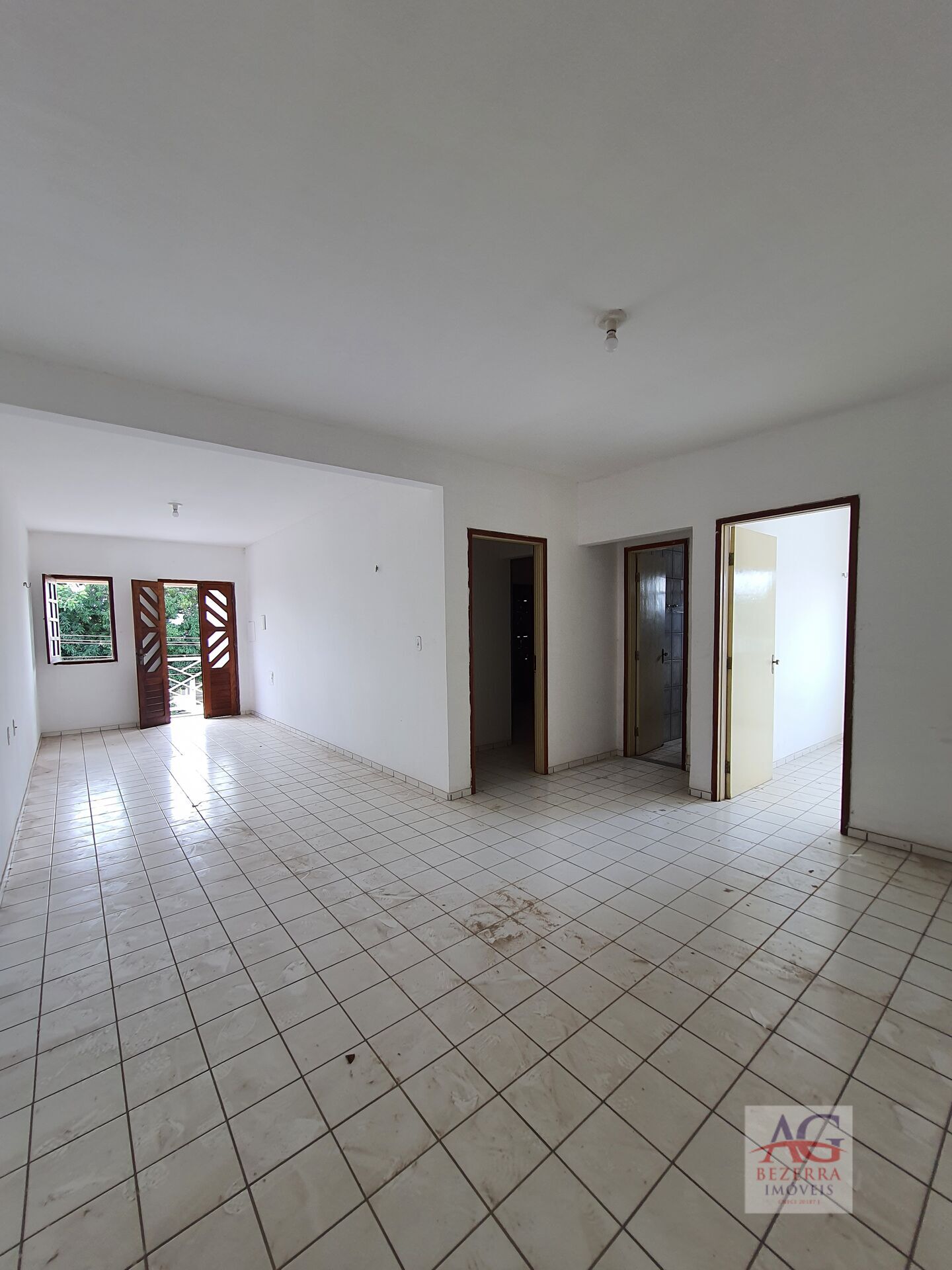 Apartamento para alugar com 2 quartos, 80m² - Foto 1