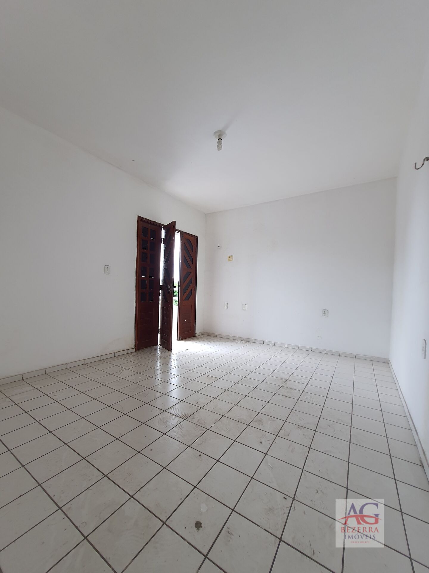 Apartamento para alugar com 2 quartos, 80m² - Foto 9