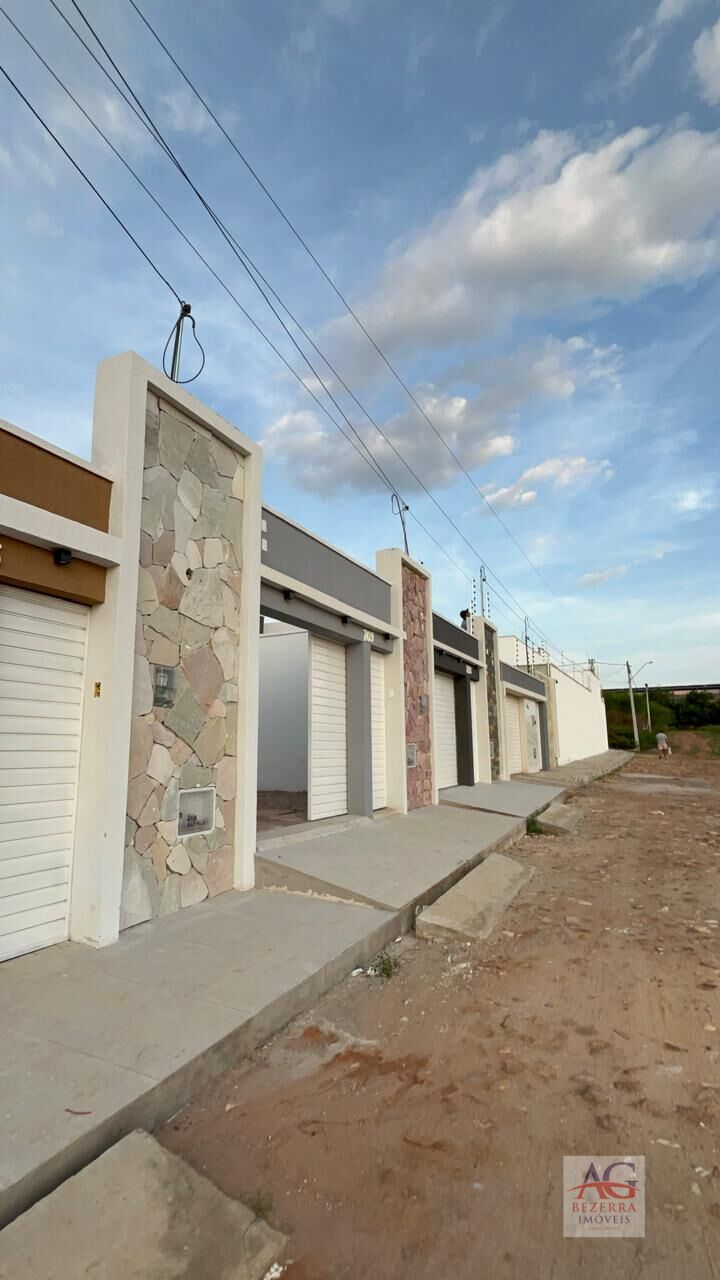 Casa, 3 quartos, 96 m² - Foto 1
