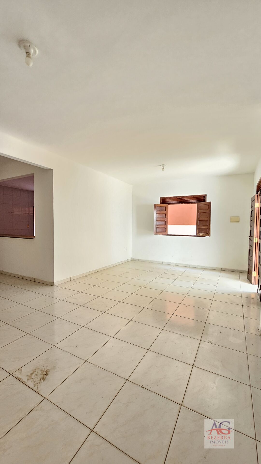 Casa para alugar com 3 quartos, 250m² - Foto 5