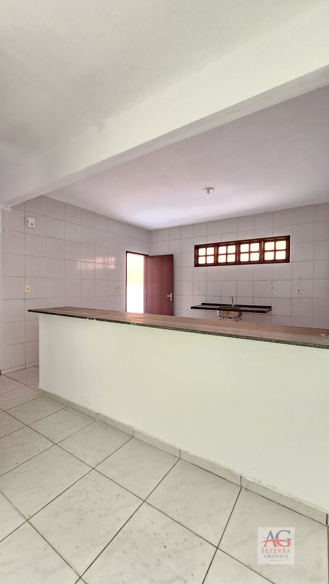 Casa para alugar com 3 quartos, 250m² - Foto 6