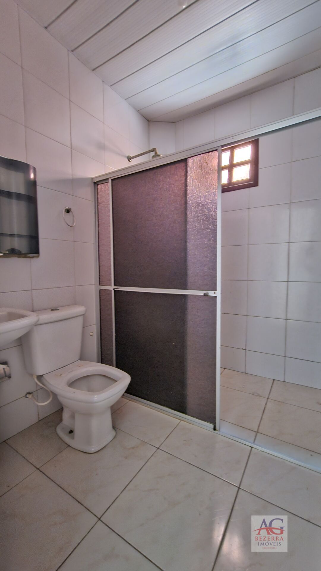 Casa para alugar com 3 quartos, 250m² - Foto 17