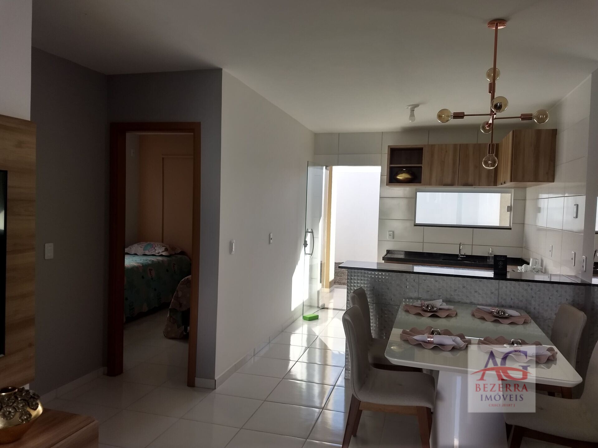 Casa à venda com 2 quartos, 60m² - Foto 6