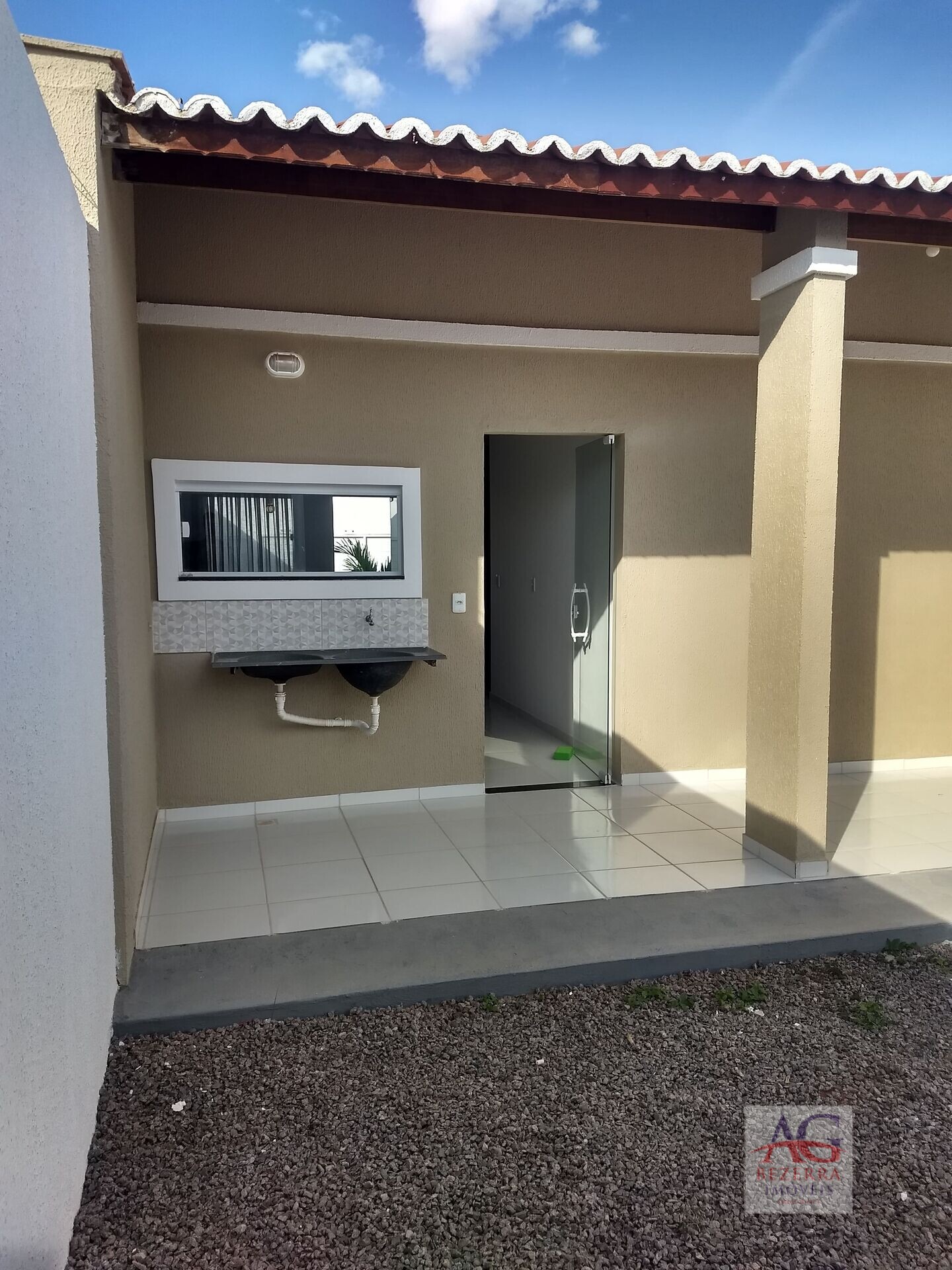 Casa à venda com 2 quartos, 60m² - Foto 15