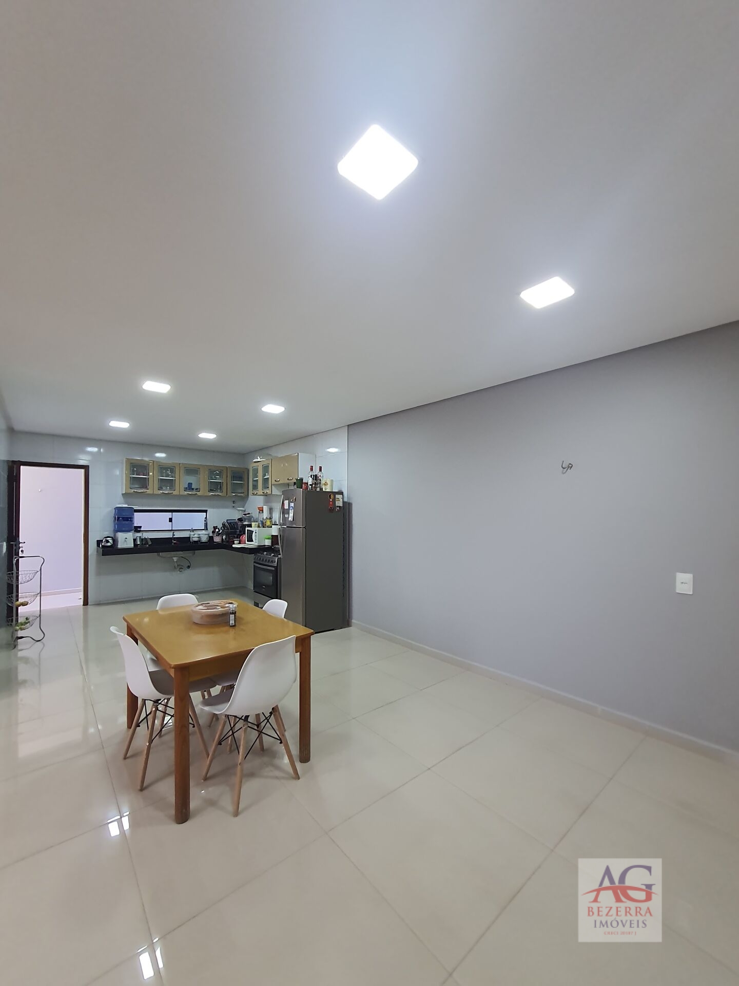 Casa à venda com 3 quartos, 300m² - Foto 11