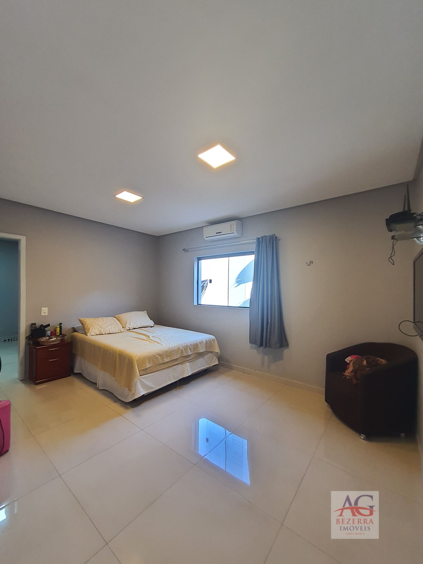 Casa à venda com 3 quartos, 300m² - Foto 15