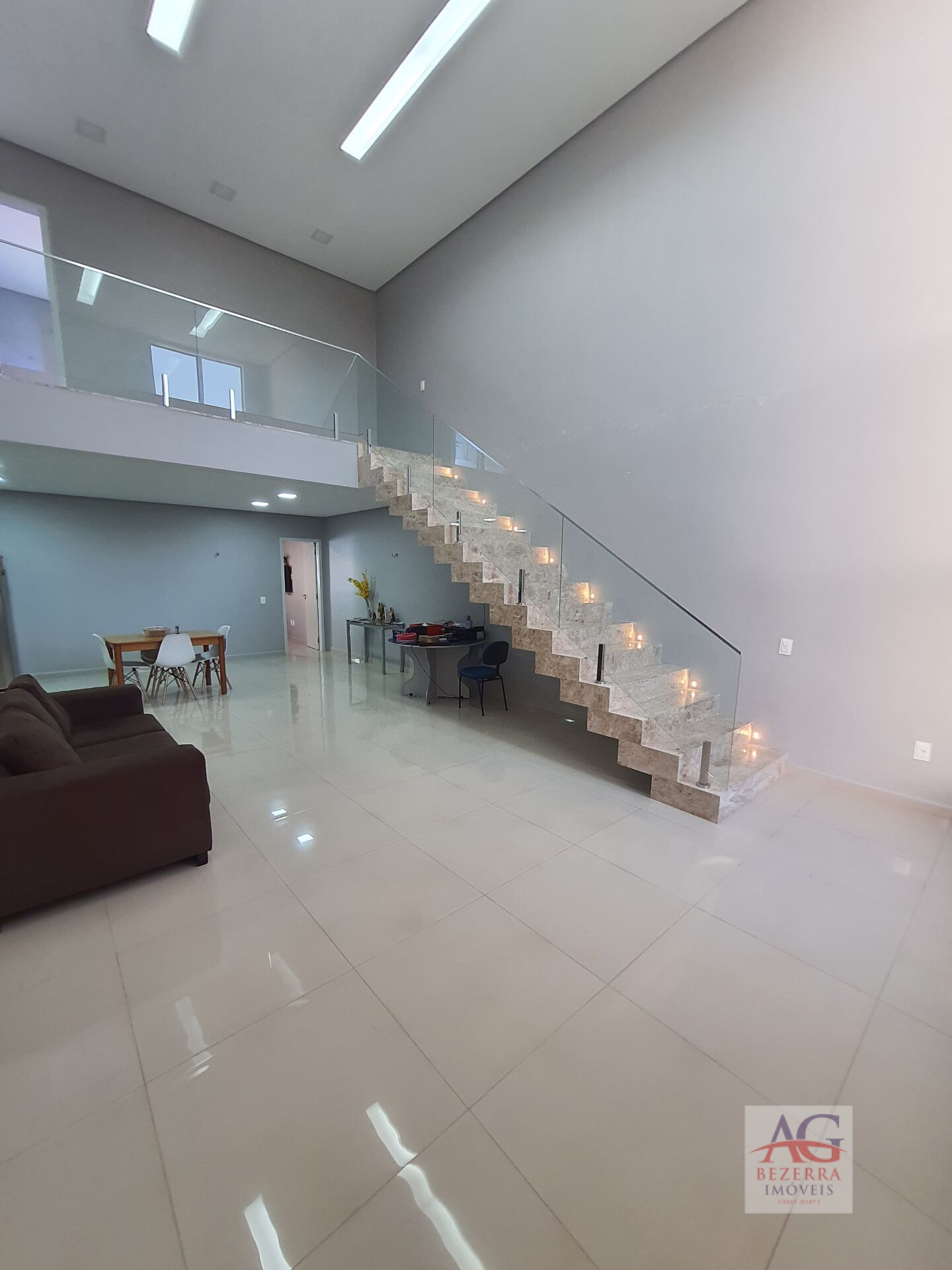 Casa à venda com 3 quartos, 300m² - Foto 6